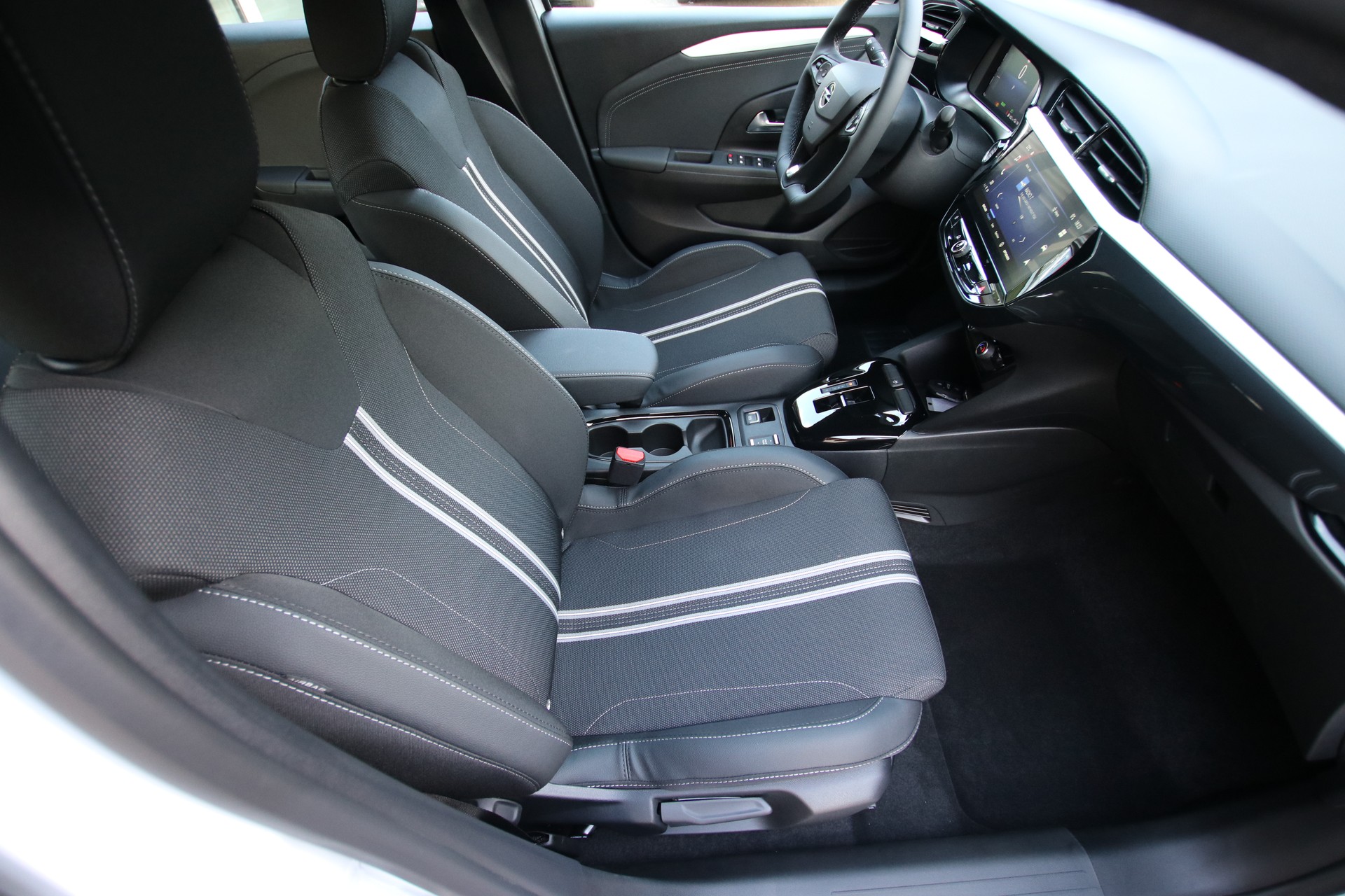 OPEL Corsa e- 51kWh GS-image-12