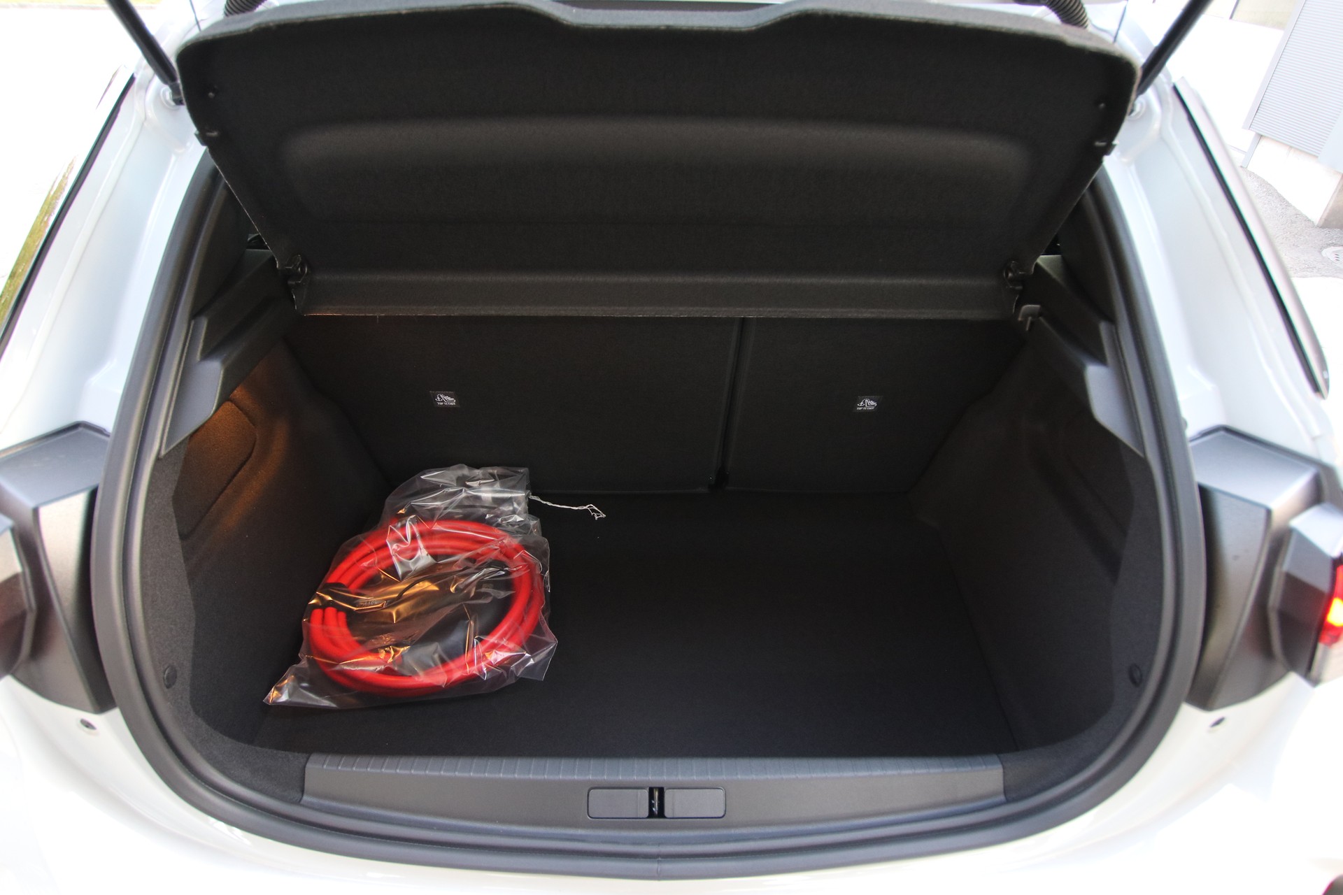OPEL Corsa e- 51kWh GS-image-15