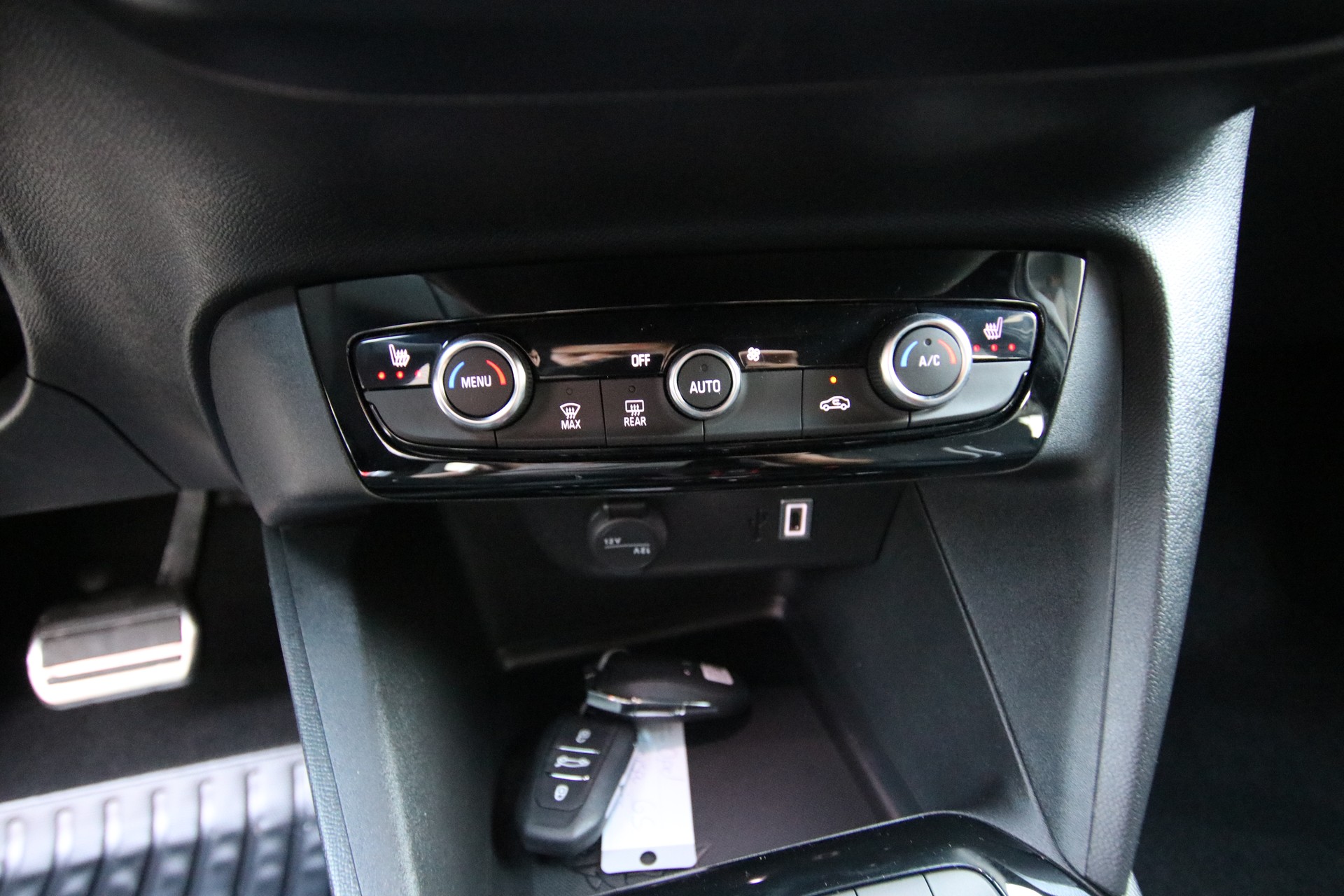 OPEL Corsa e- 51kWh GS-image-23