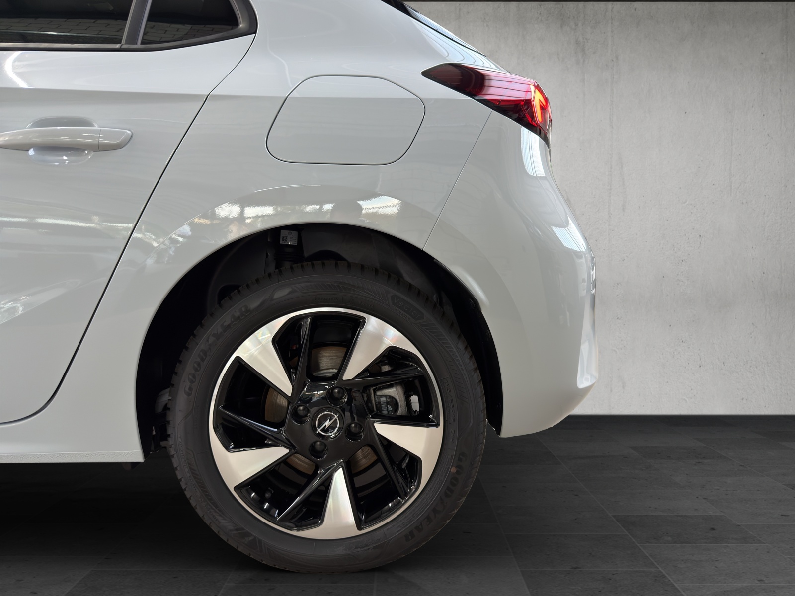 OPEL Corsa e- 51kWh GS-image-8