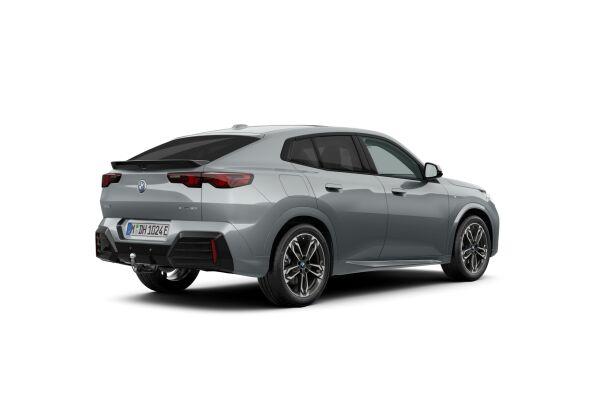 BMW iX2 30 xDrive U10 (CH) AHK ** 100 % électrique ** 📍-image-1