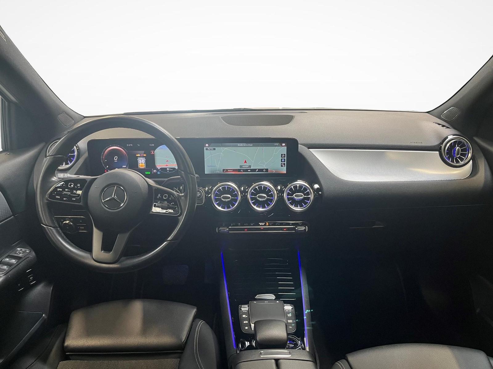 MERCEDES-BENZ GLA 250 e Style-image-8