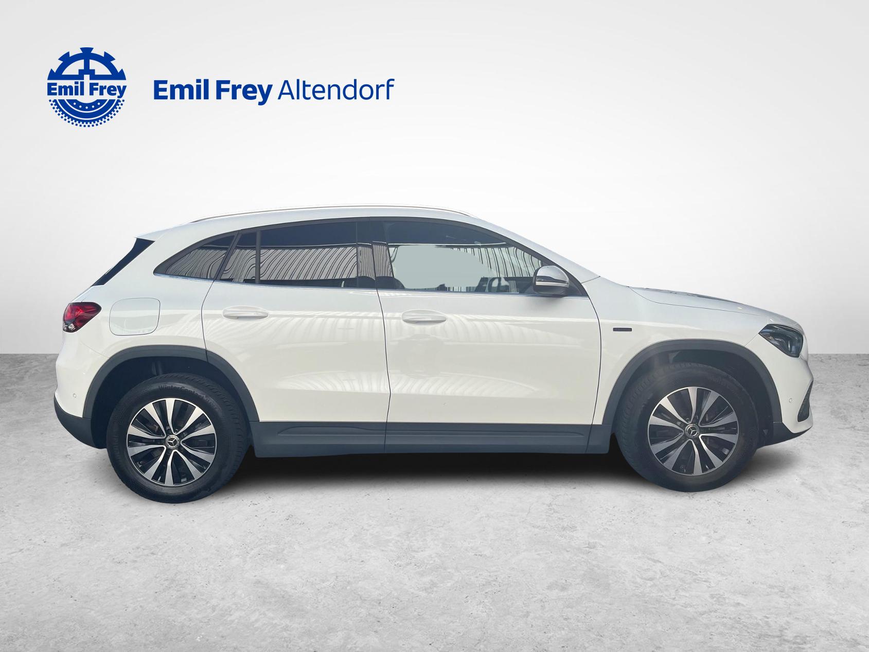 MERCEDES-BENZ GLA 250 e Style-image-5