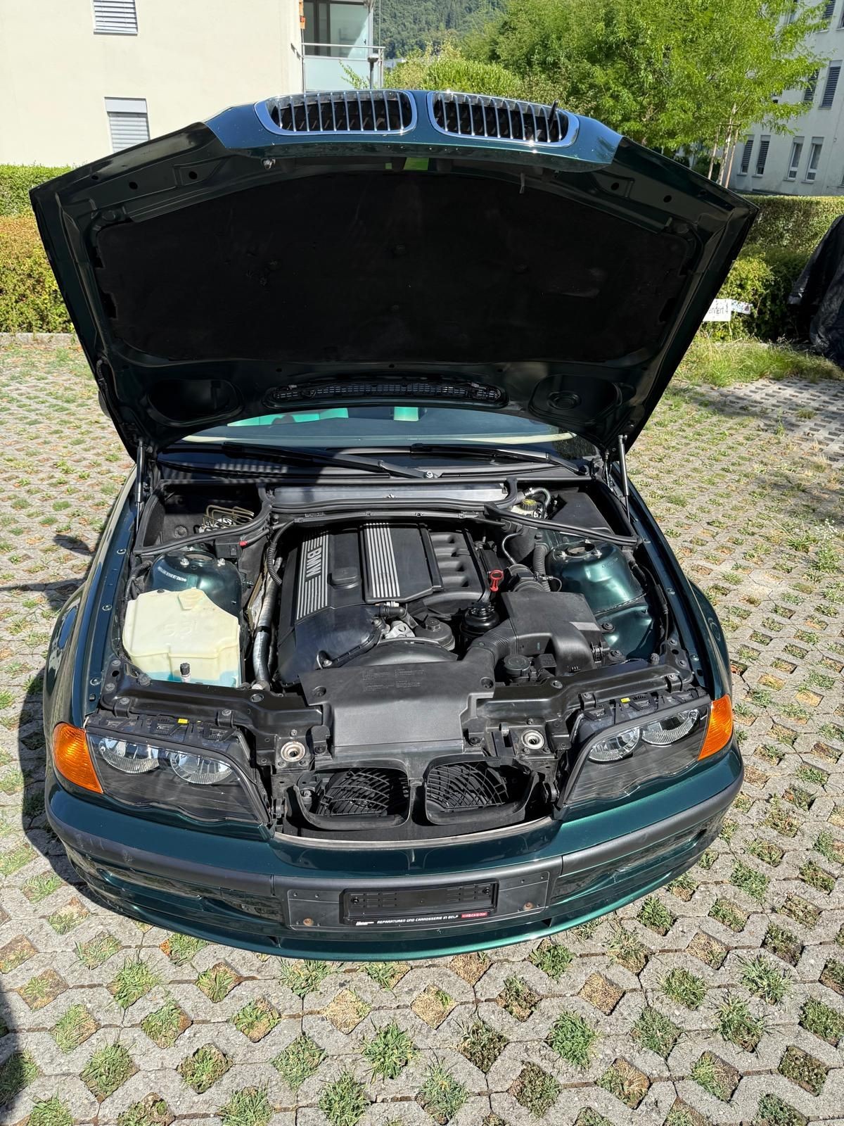 BMW 328i-image-3