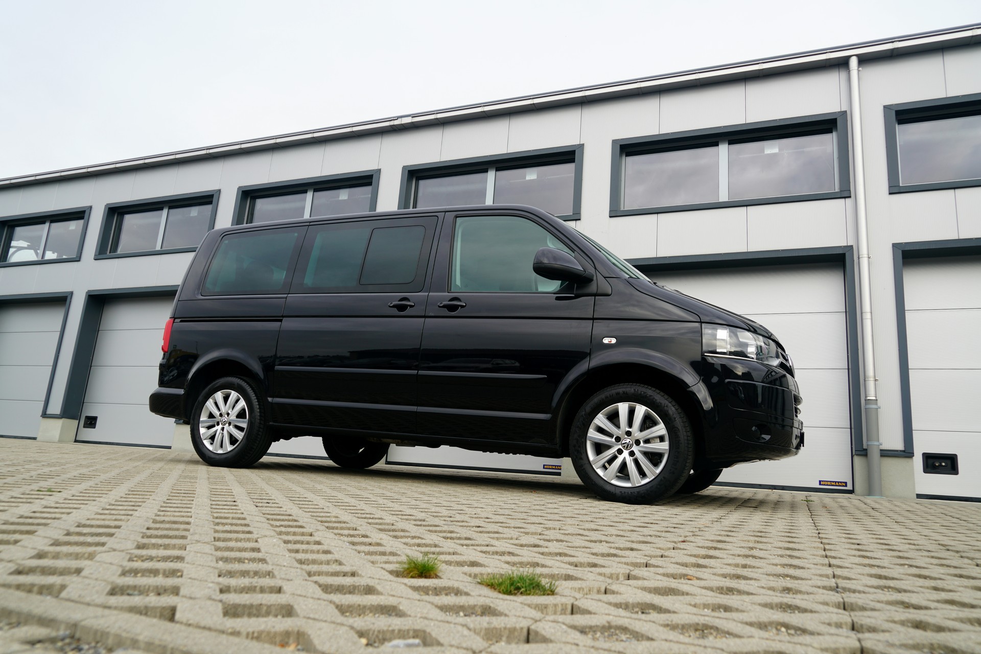 VW T5 Caravelle Comfortline 2.0 TDI CR 4Motion DSG-image-12