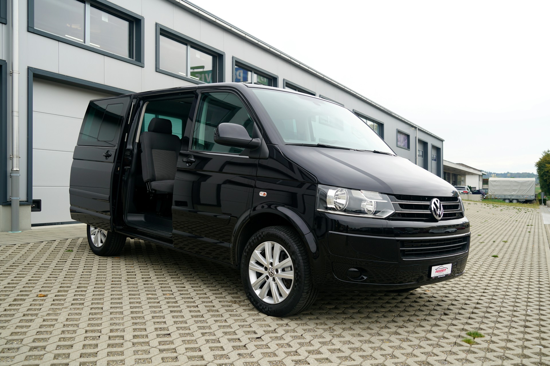 VW T5 Caravelle Comfortline 2.0 TDI CR 4Motion DSG-image-23
