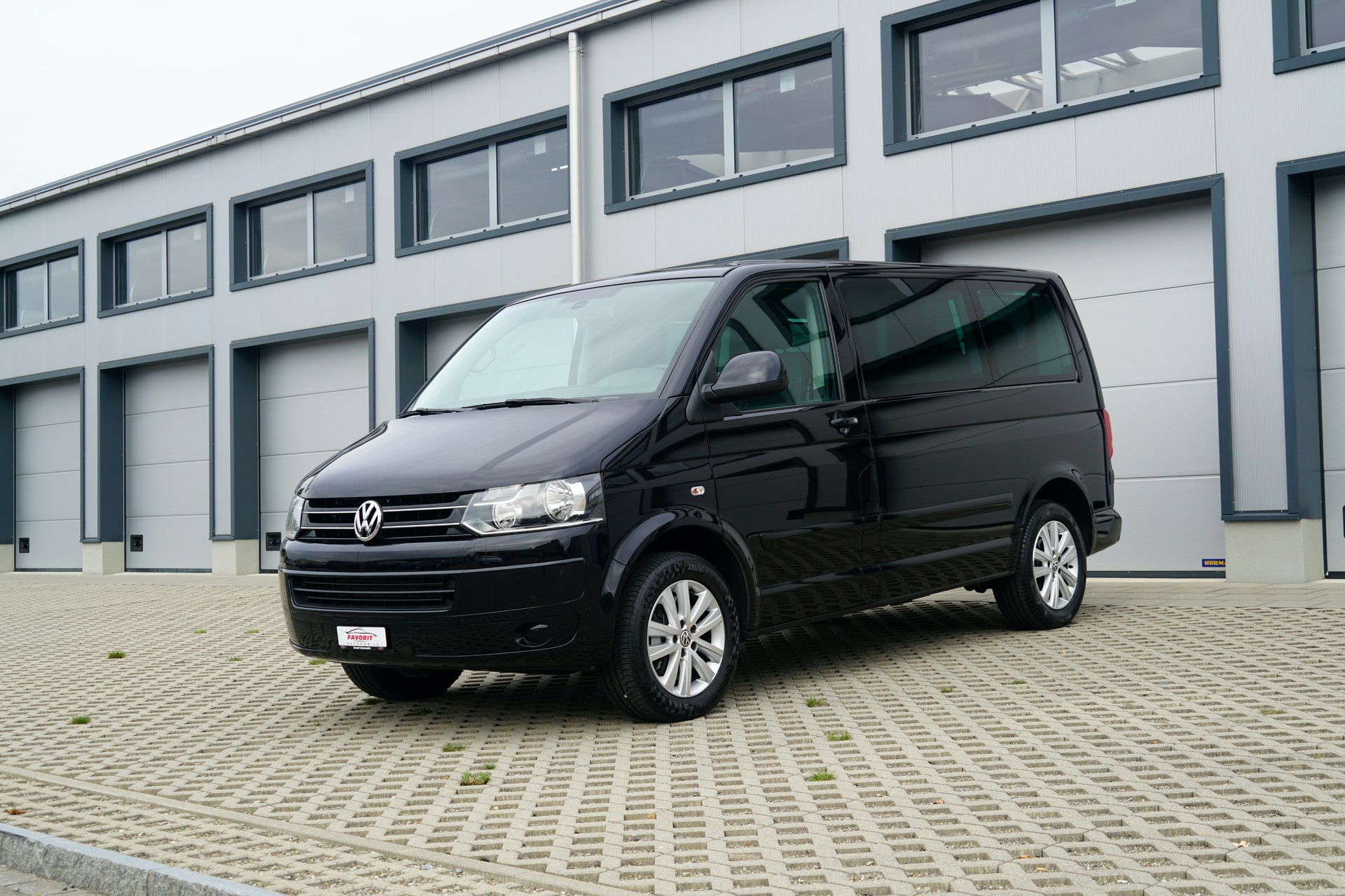 VW T5 Caravelle Comfortline 2.0 TDI CR 4Motion DSG-image-21