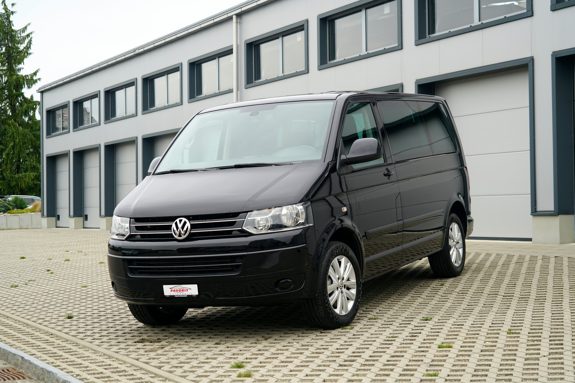 VW T5 Caravelle Comfortline 2.0 TDI CR 4Motion DSG-image-1