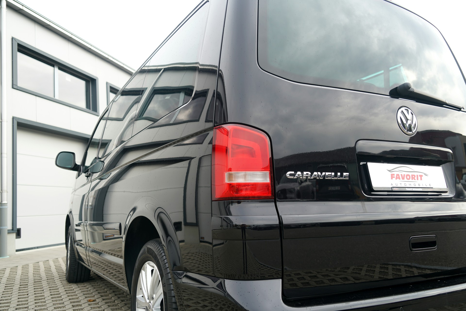 VW T5 Caravelle Comfortline 2.0 TDI CR 4Motion DSG-image-25