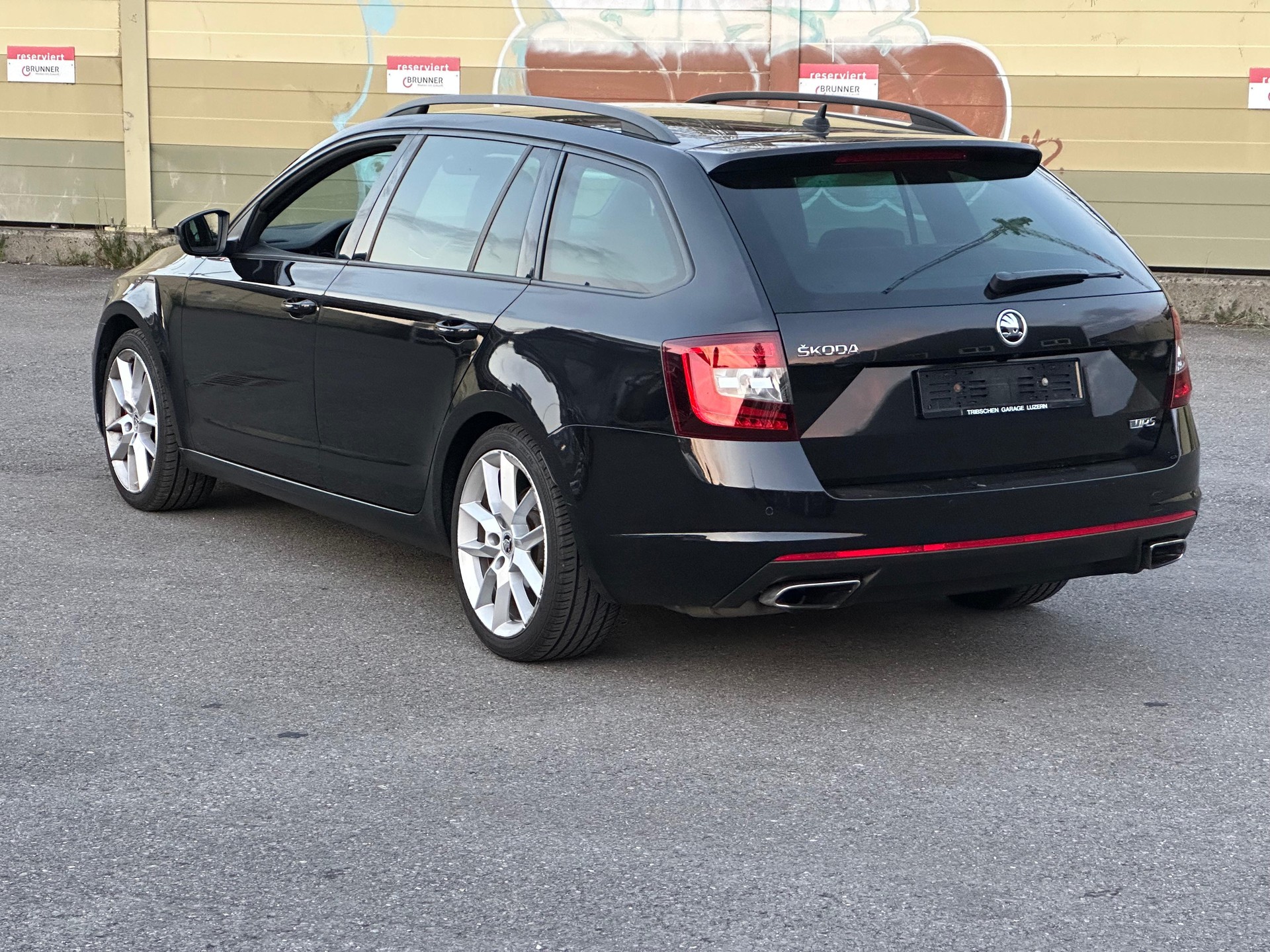 SKODA Octavia Combi 2.0 TSI RS Prag DSG-image-15