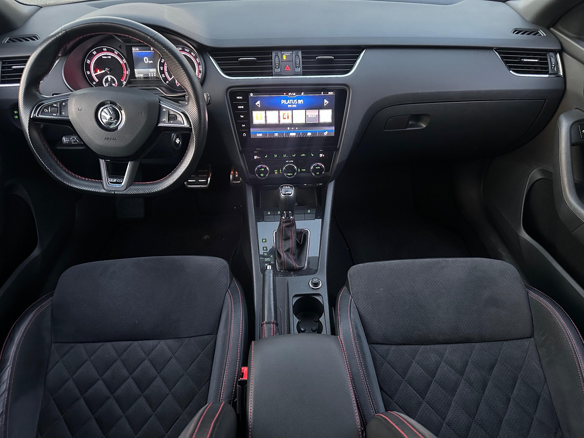 SKODA Octavia Combi 2.0 TSI RS Prag DSG-image-11