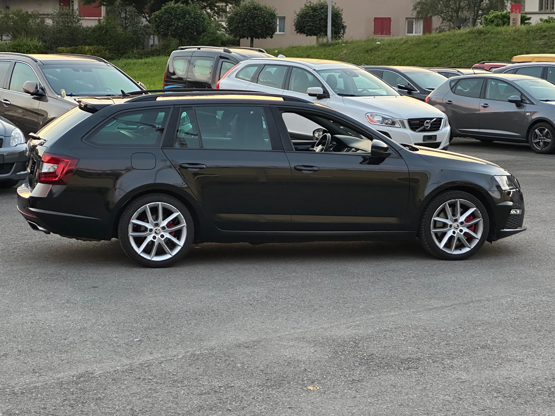 SKODA Octavia Combi 2.0 TSI RS Prag DSG-image-4