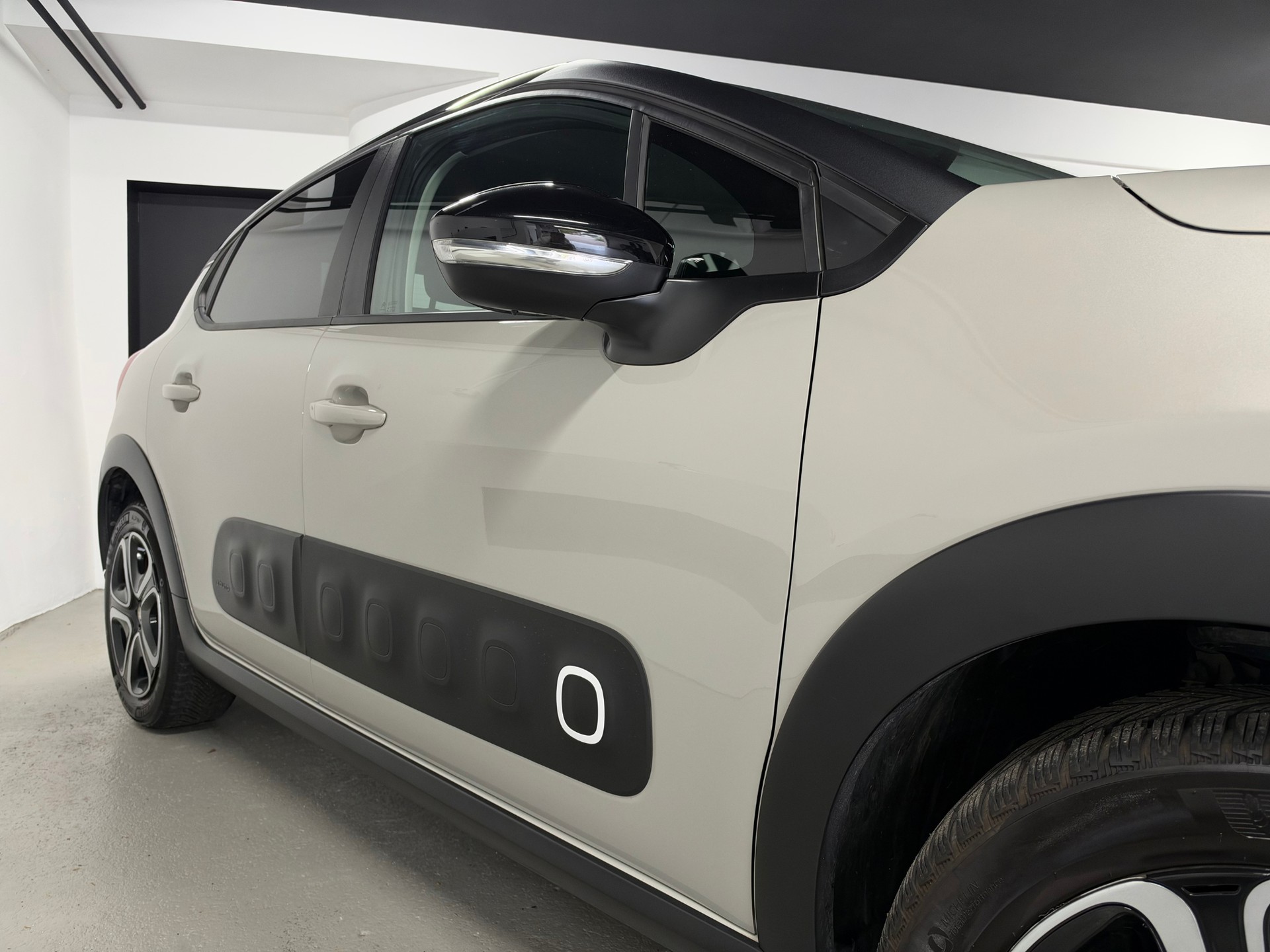 CITROEN C3 1.2i PureTech Shine-image-7