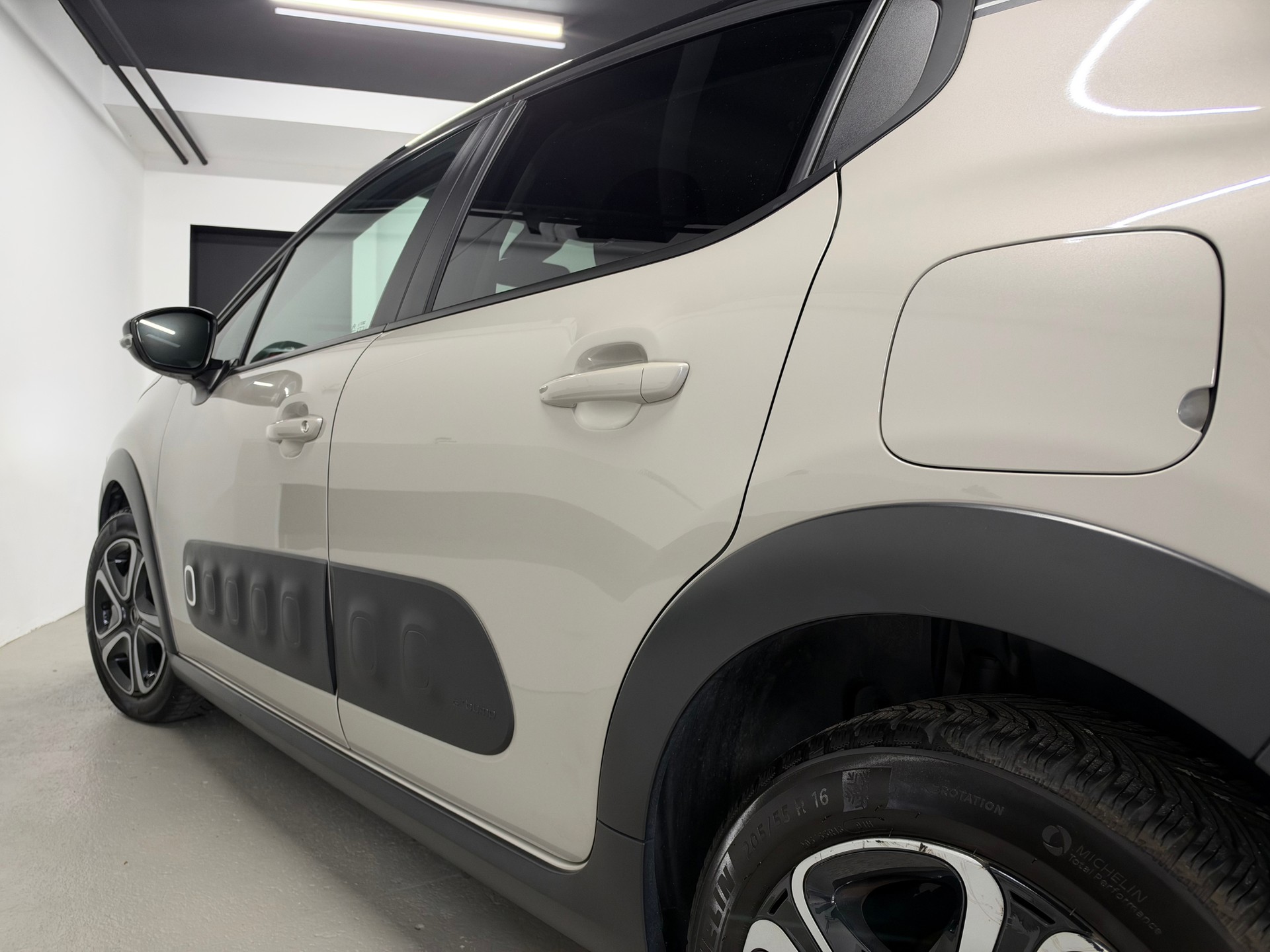 CITROEN C3 1.2i PureTech Shine-image-8