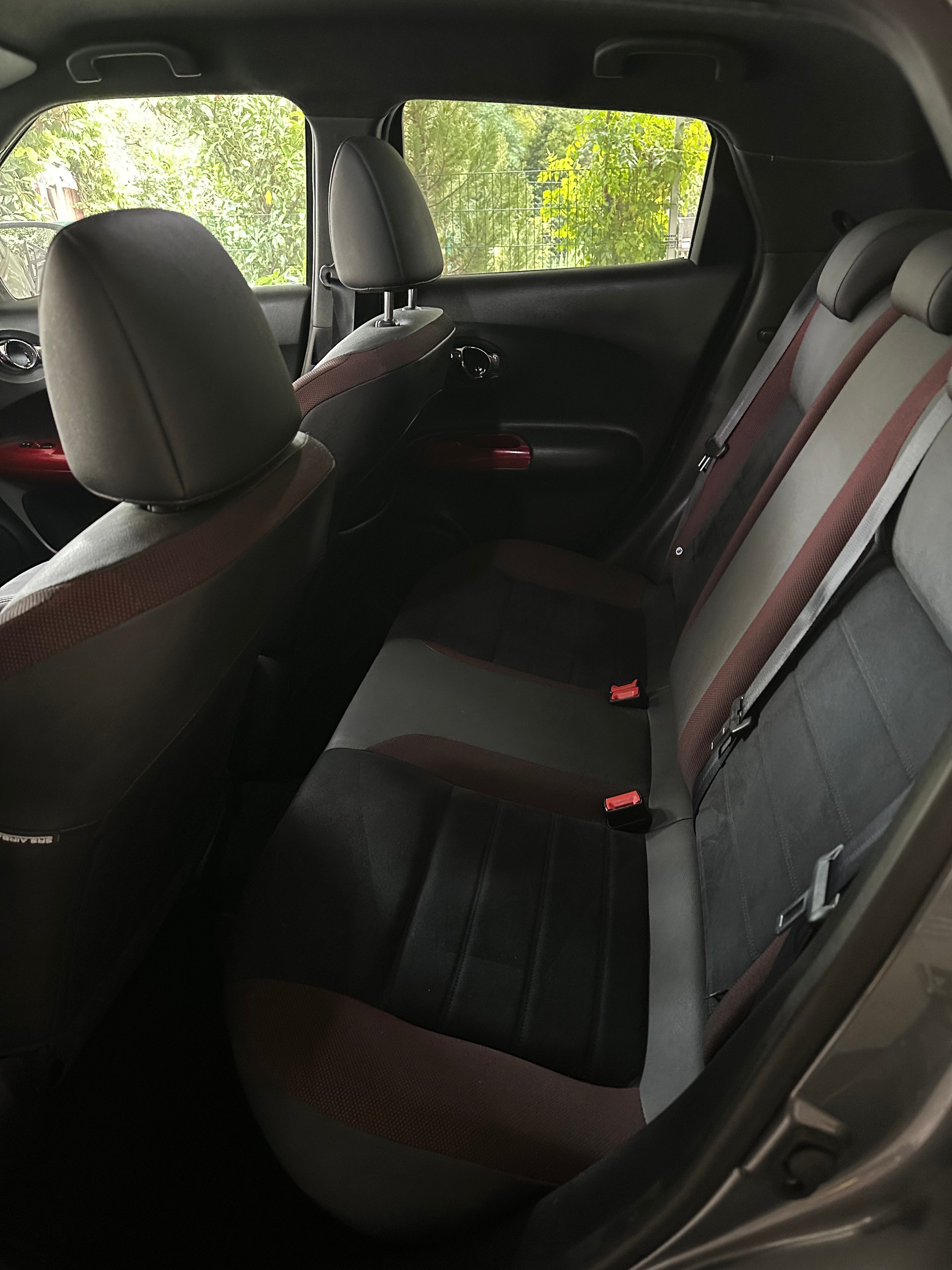 NISSAN JUKE 1.6 DIG-T Tekna 4x4-image-5