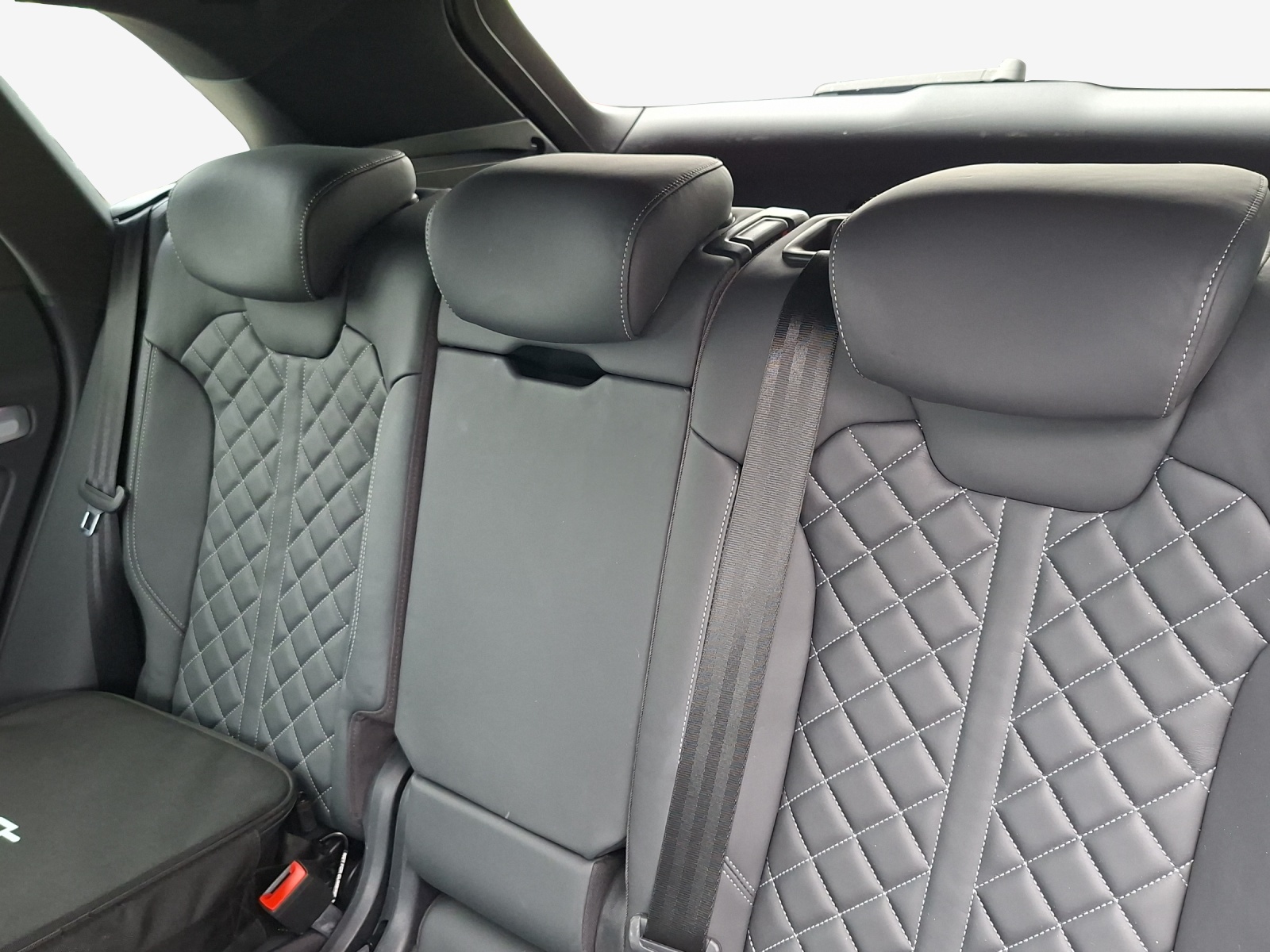 AUDI Q5 55 TFSI e PHEV S line quattro S-tronic-image-11