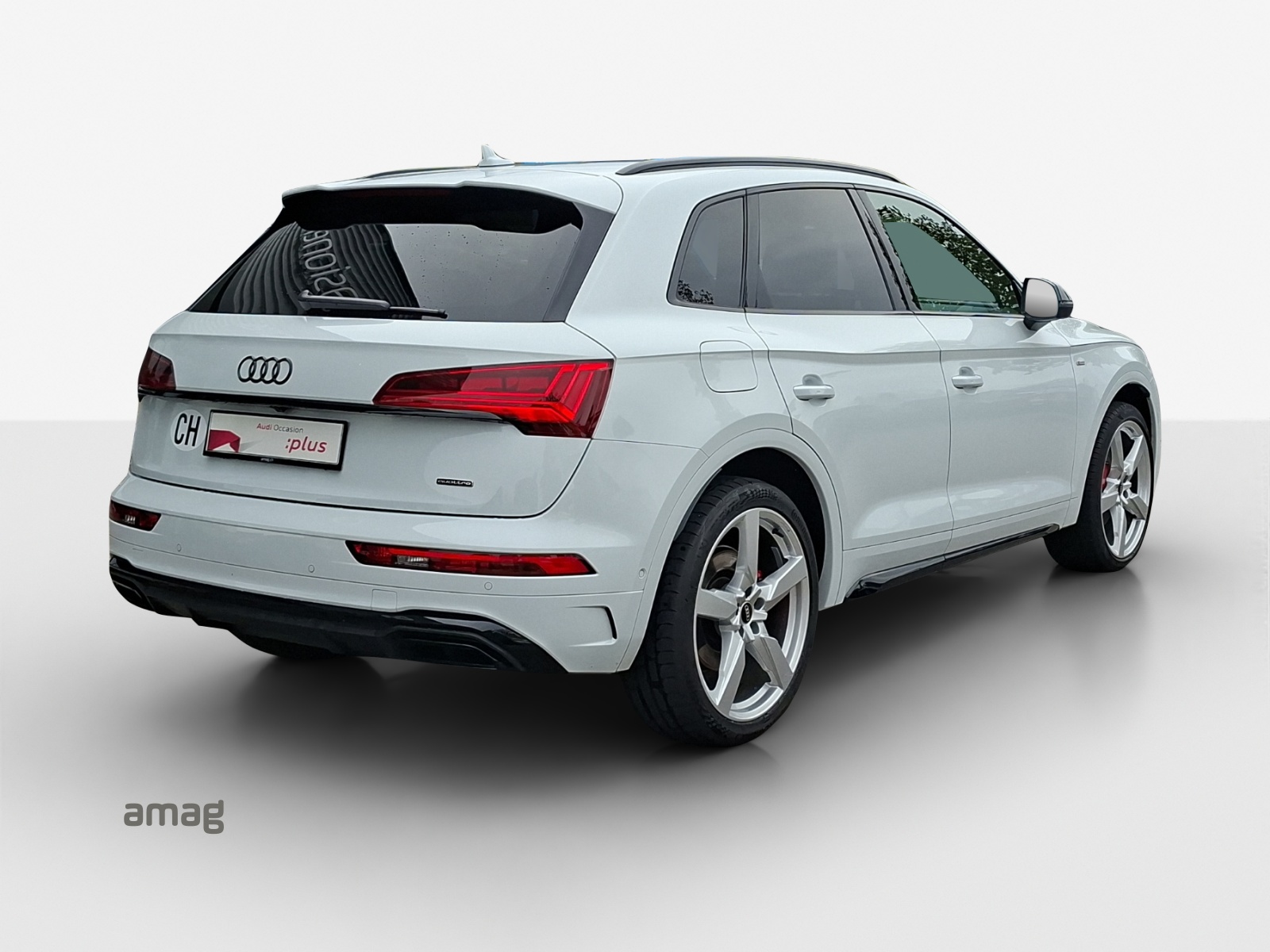 AUDI Q5 55 TFSI e PHEV S line quattro S-tronic-image-4