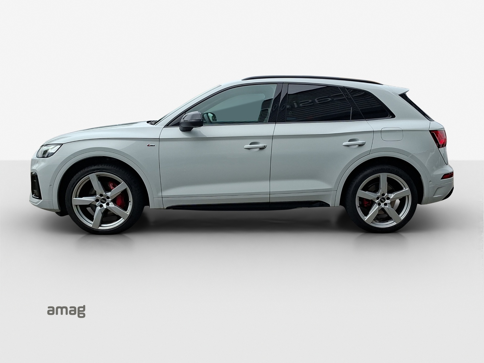 AUDI Q5 55 TFSI e PHEV S line quattro S-tronic-image-1