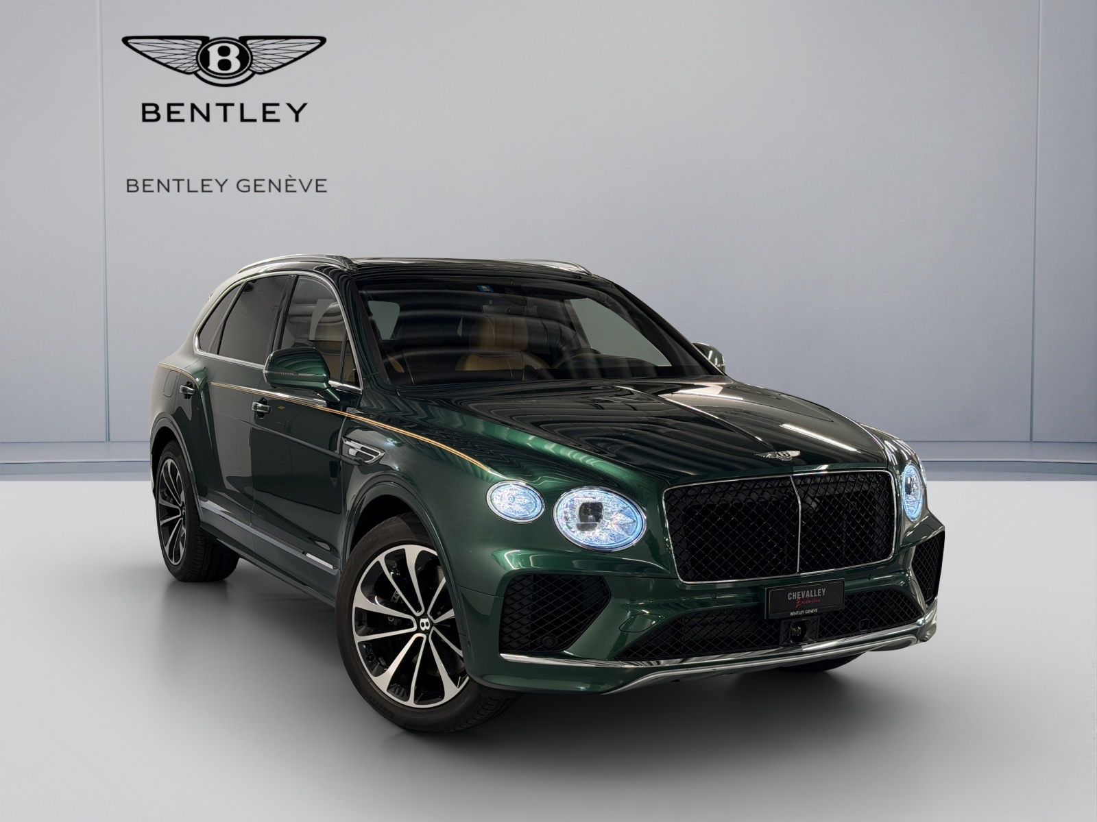 BENTLEY Bentayga Azure V8-showroom-element-2