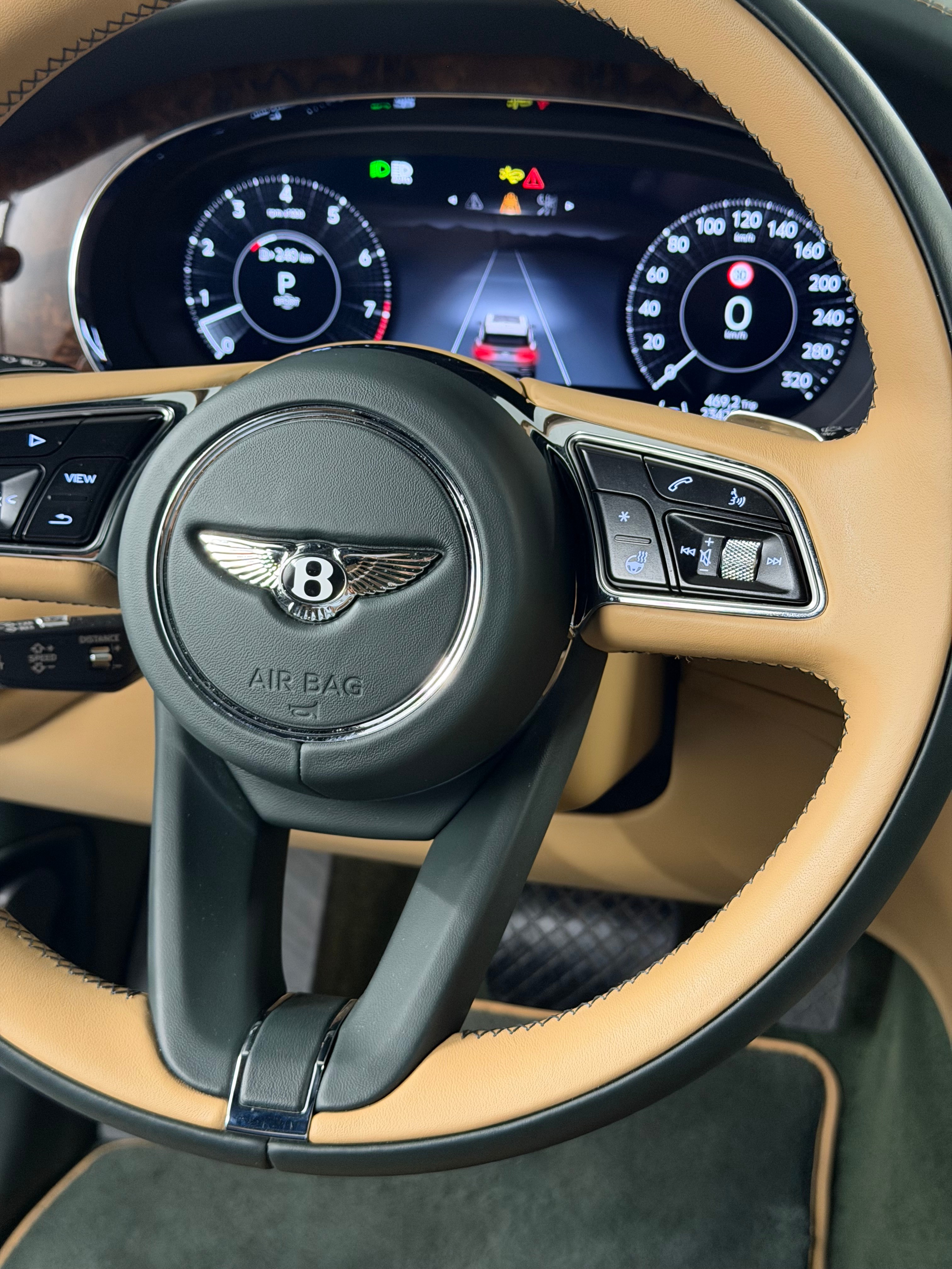 Image BENTLEY BENTAYGA Bentayga Azure V8