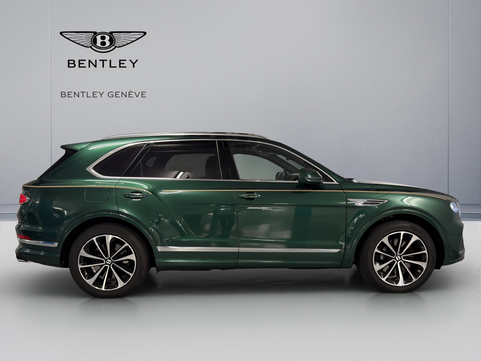 BENTLEY Bentayga Azure V8-image-6
