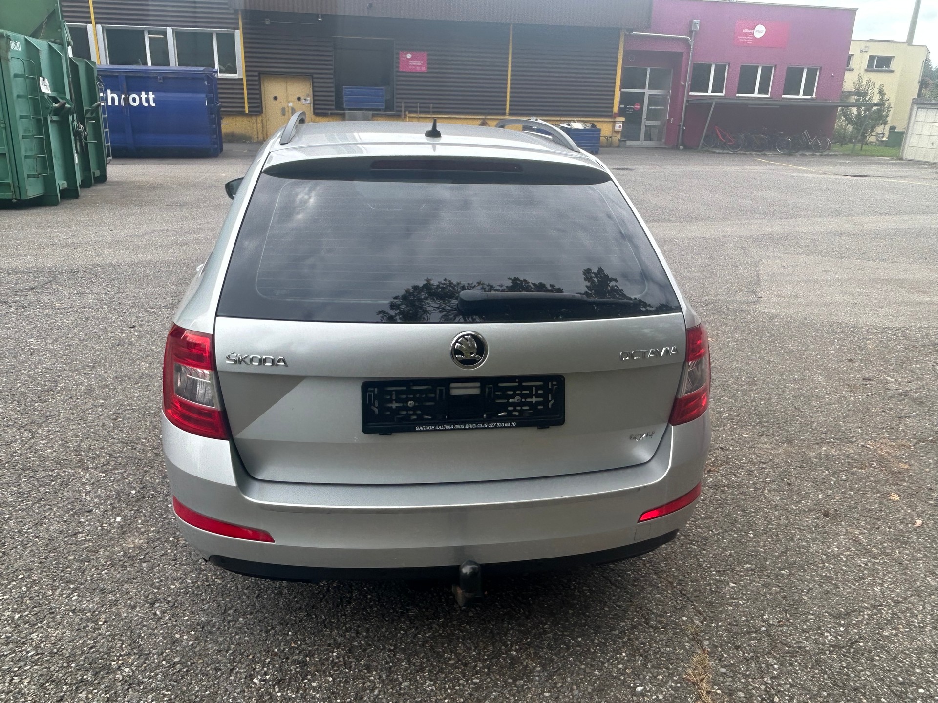 SKODA Octavia Combi 2.0 TDI Swiss Edition 4x4 DSG-image-5