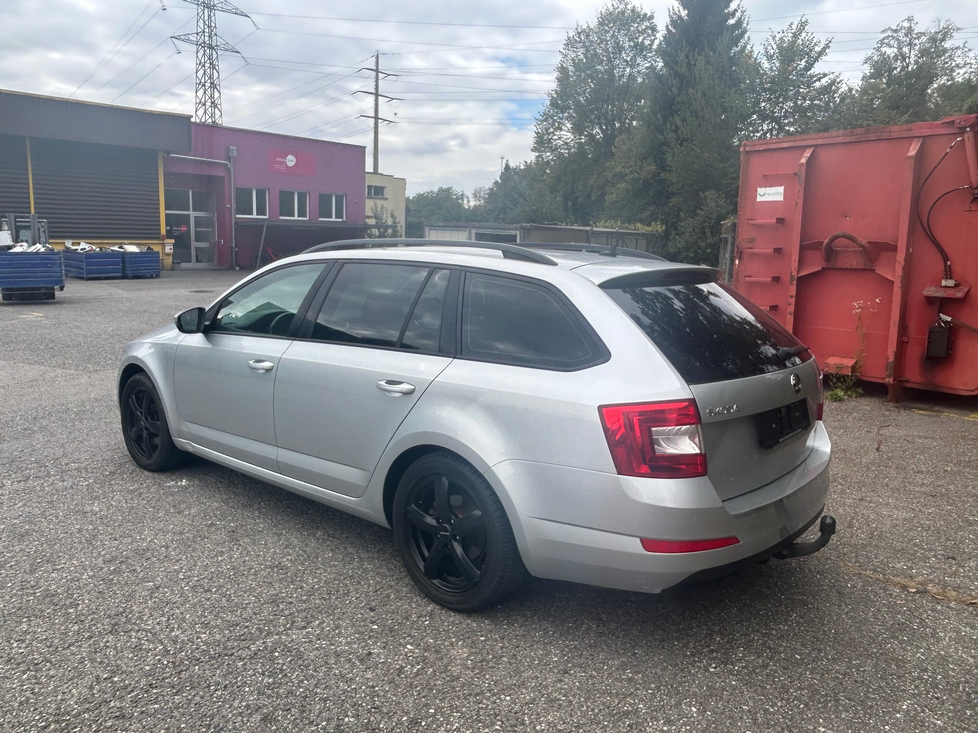 SKODA Octavia Combi 2.0 TDI Swiss Edition 4x4 DSG-image-4
