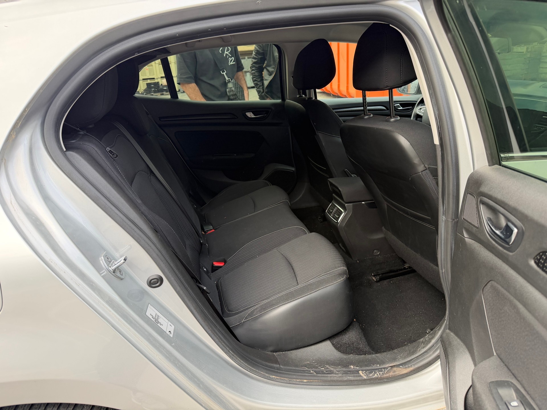 RENAULT Mégane 1.2 16V Turbo Bose-image-8
