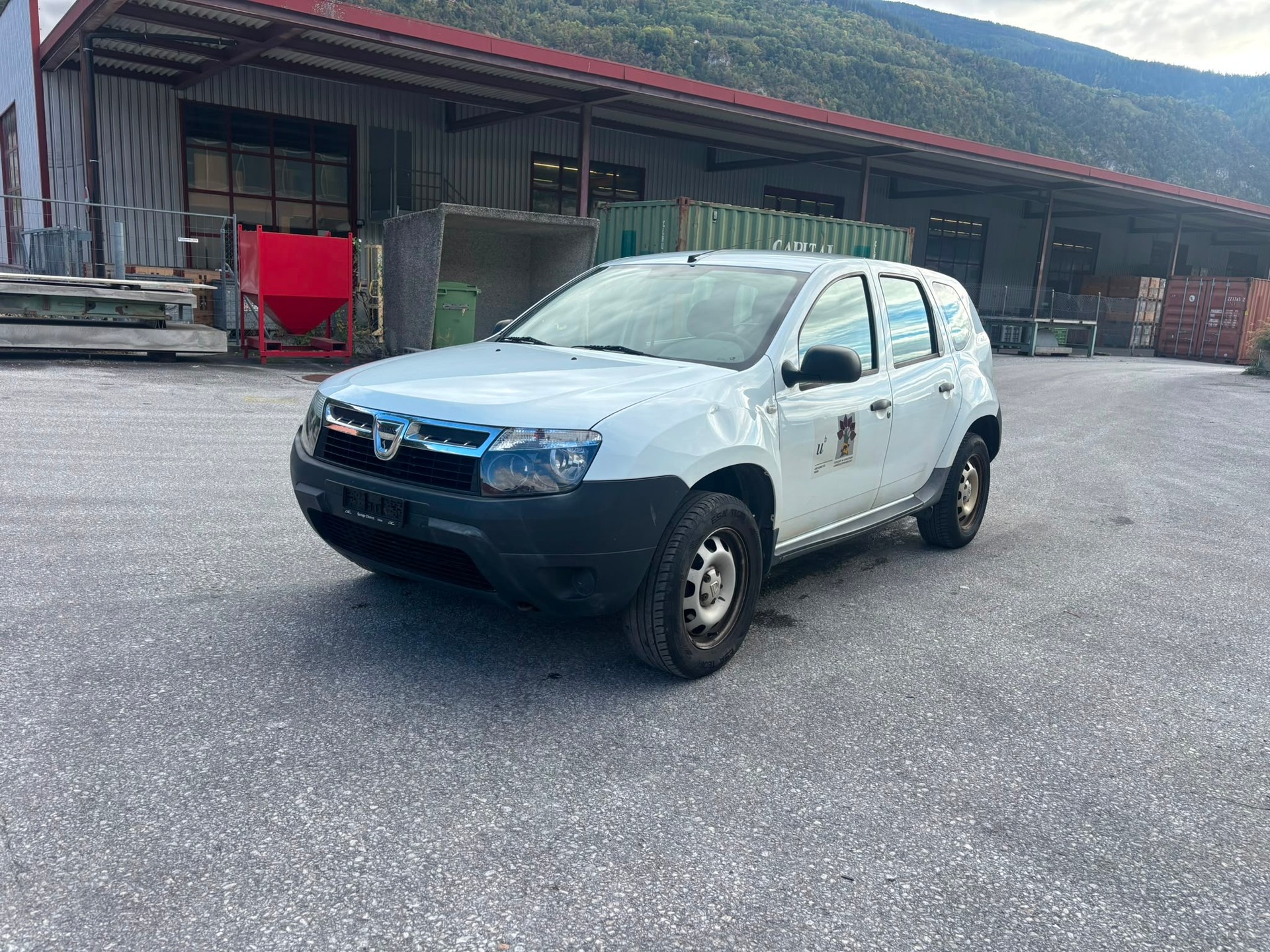 DACIA Duster 1.6 Lauréate 4x4-image-4