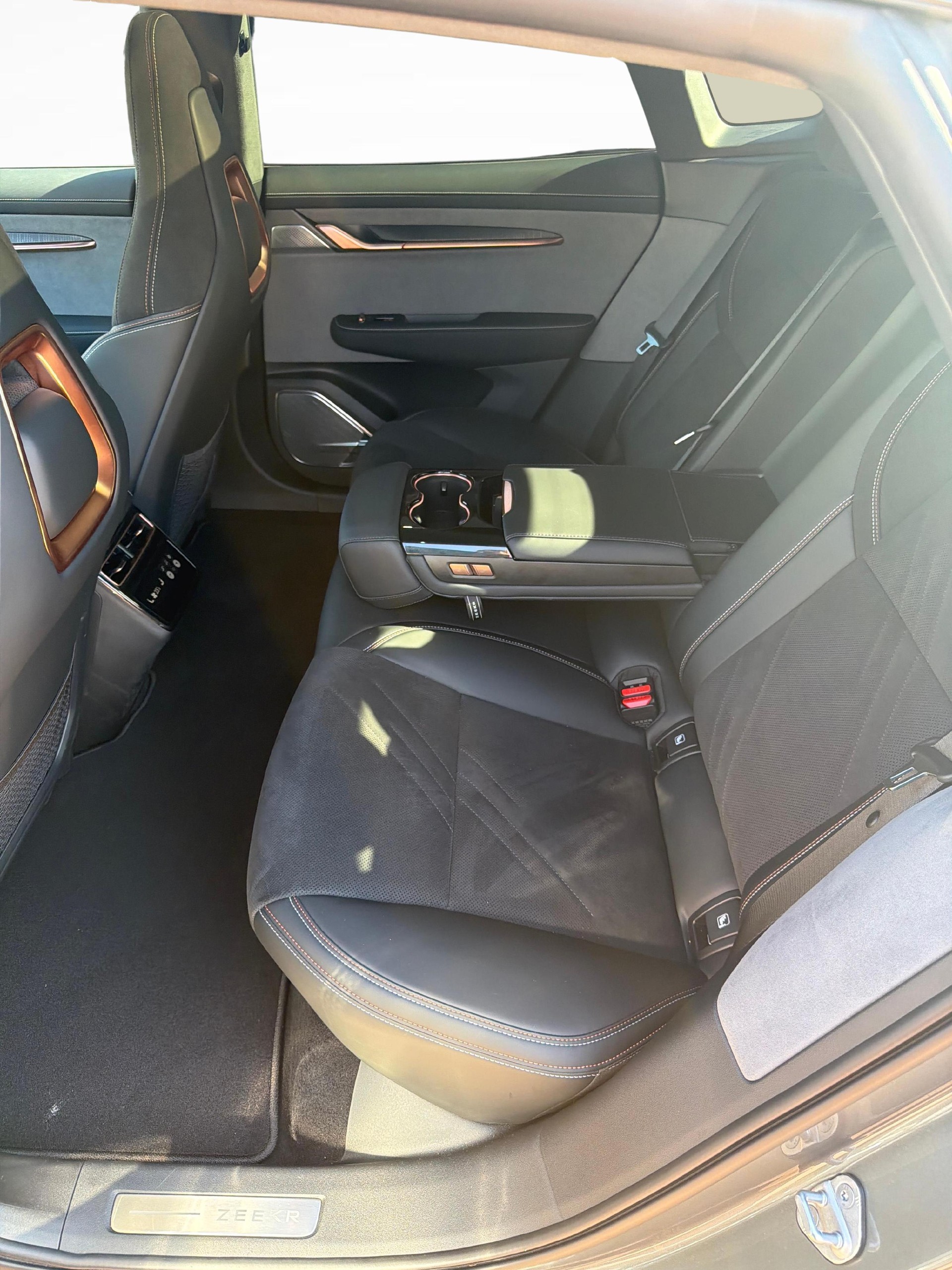 ZEEKR 001 Privilege AWD-image-7