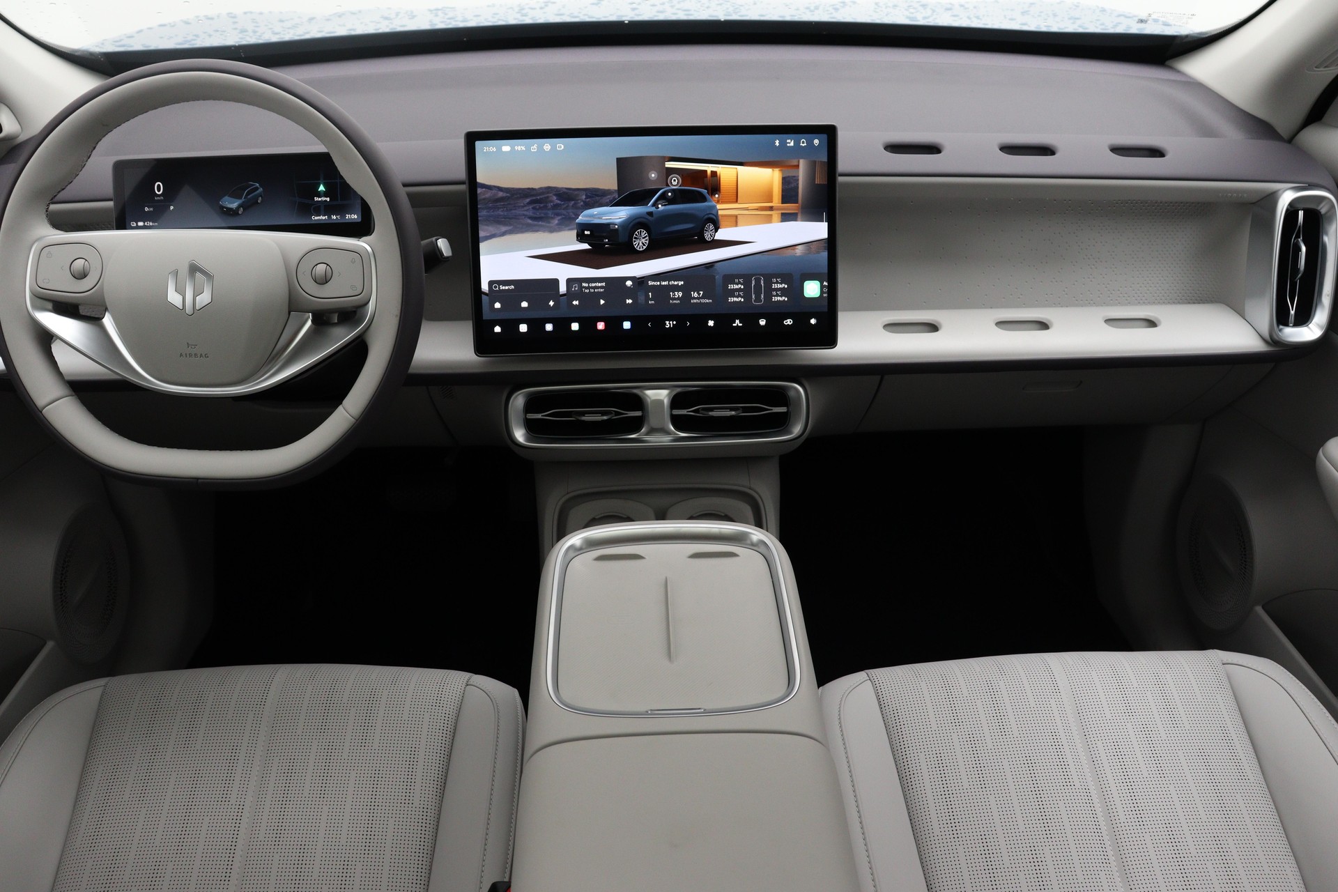 LEAPMOTOR B10 EV-image-6