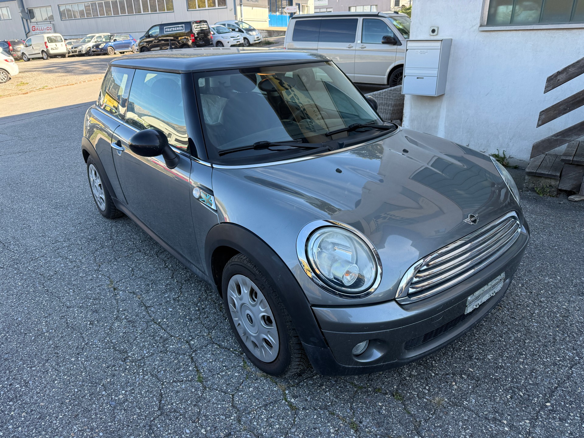 MINI One-image-2