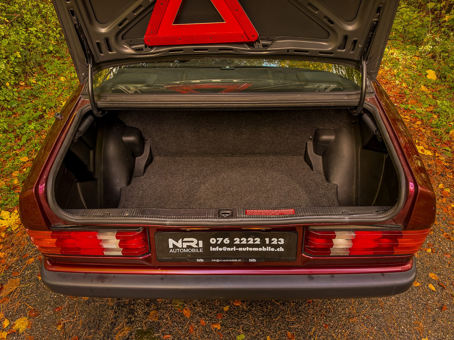 MERCEDES-BENZ 190 E 1.8 Avantgarde "ROSSO"-image-11