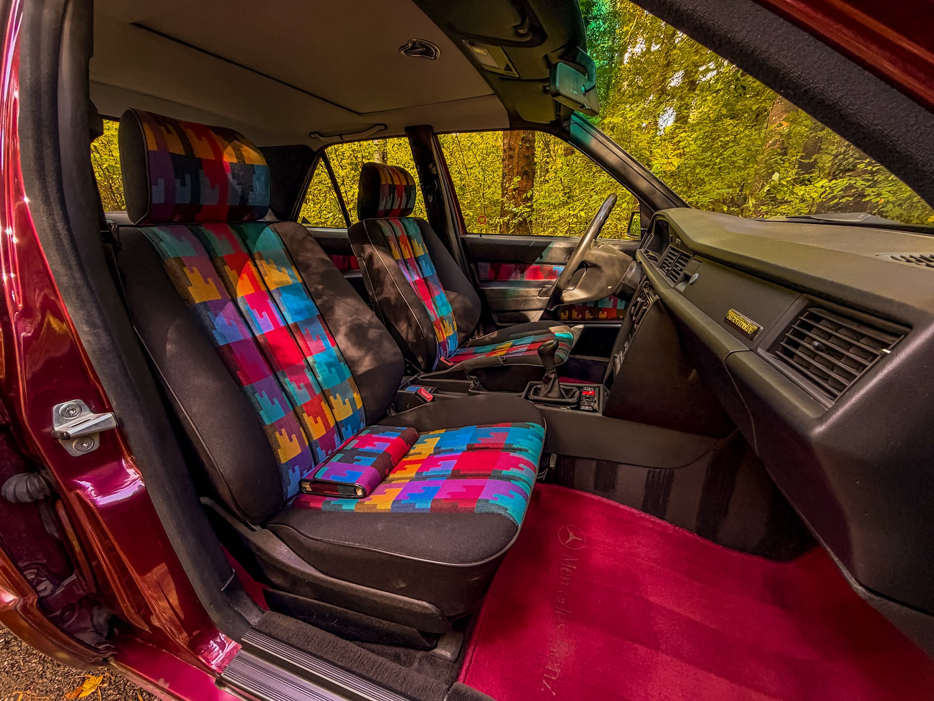 MERCEDES-BENZ 190 E 1.8 Avantgarde "ROSSO"-image-8