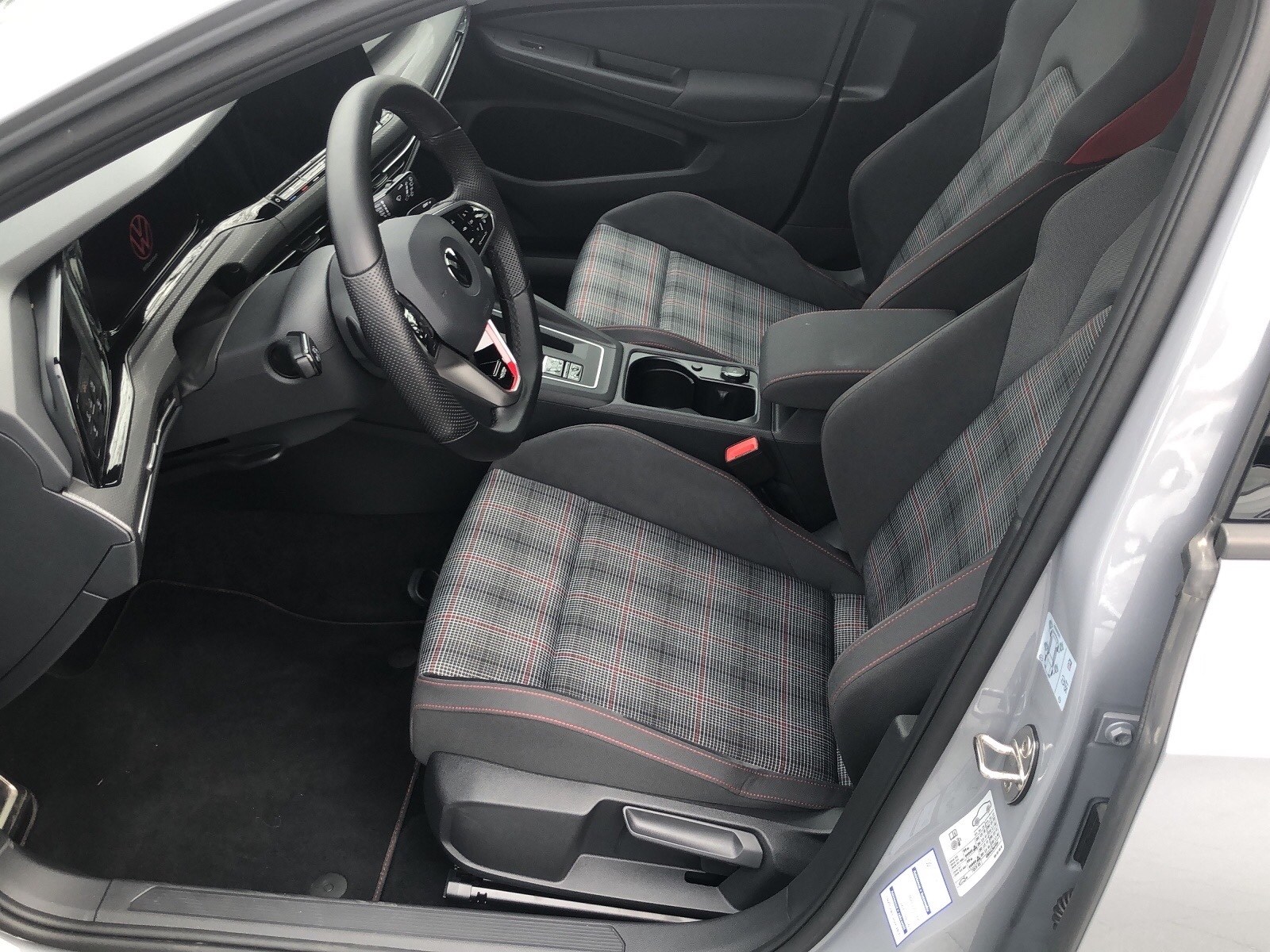 VW Golf 2.0 TSI GTI DSG-image-8