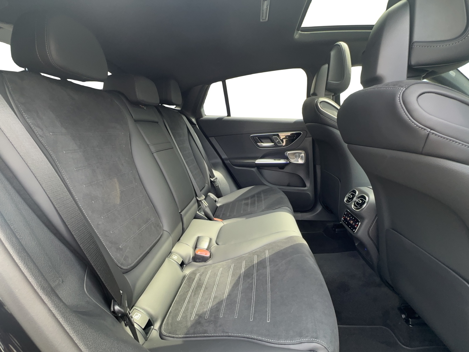 MERCEDES-BENZ GLC Coupé 300 d 4M 9G-T-image-18
