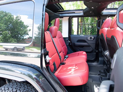 JEEP 6.4L SRT® HEMI® V8-image-10