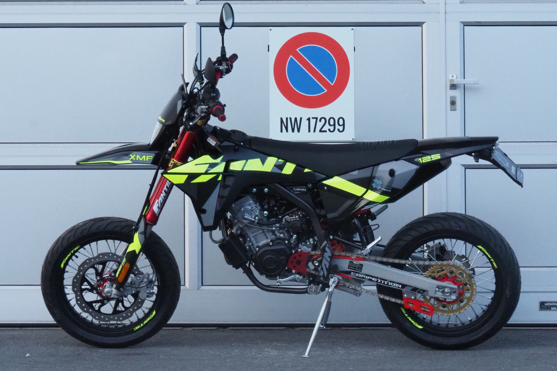 FANTIC XMF 125-showroom-element-3