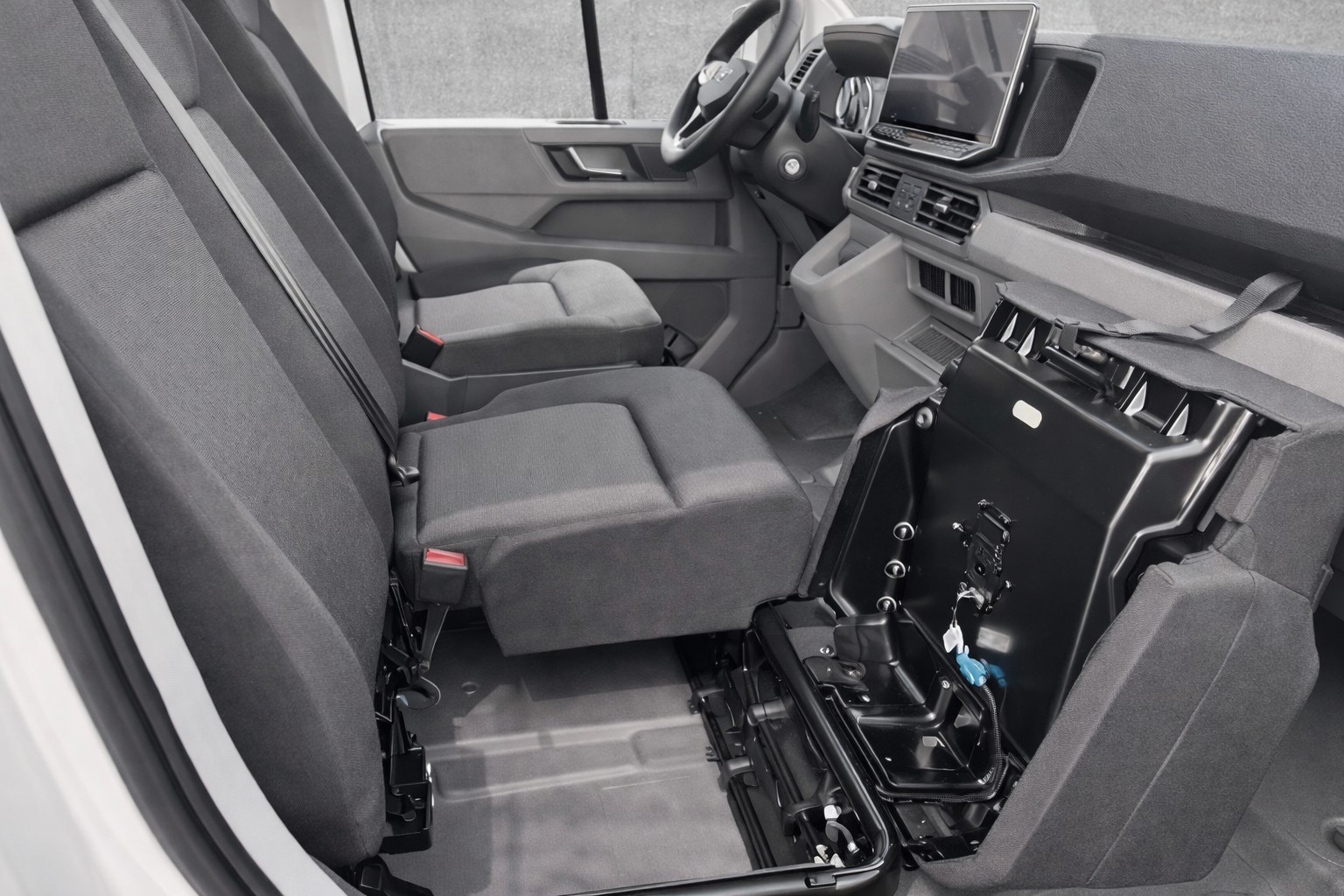 MAN TGE 3.180 Standard 4x4 Automat Hochdach-image-11