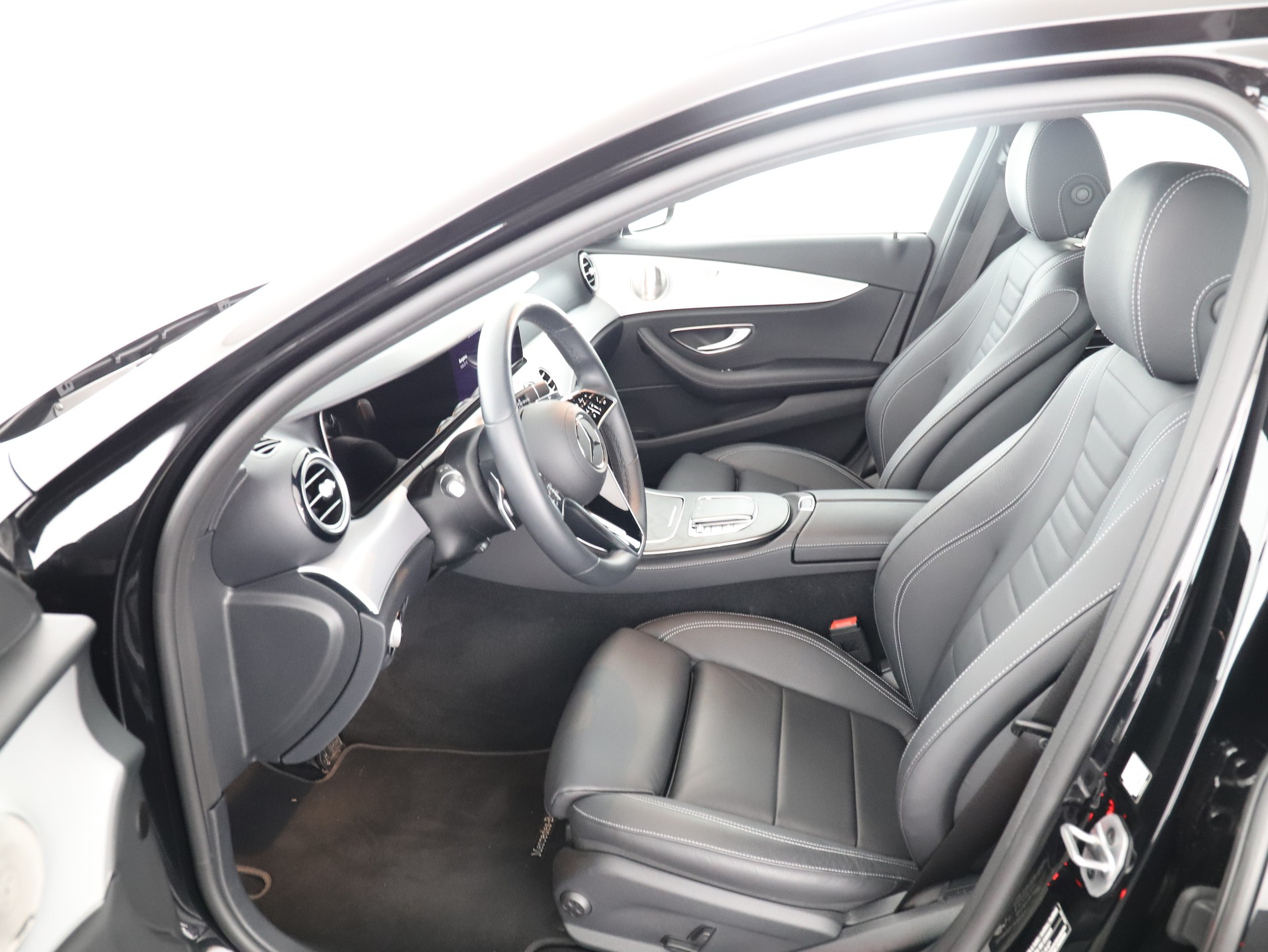 MERCEDES-BENZ E 300 deT 4M EQ Star-image-10