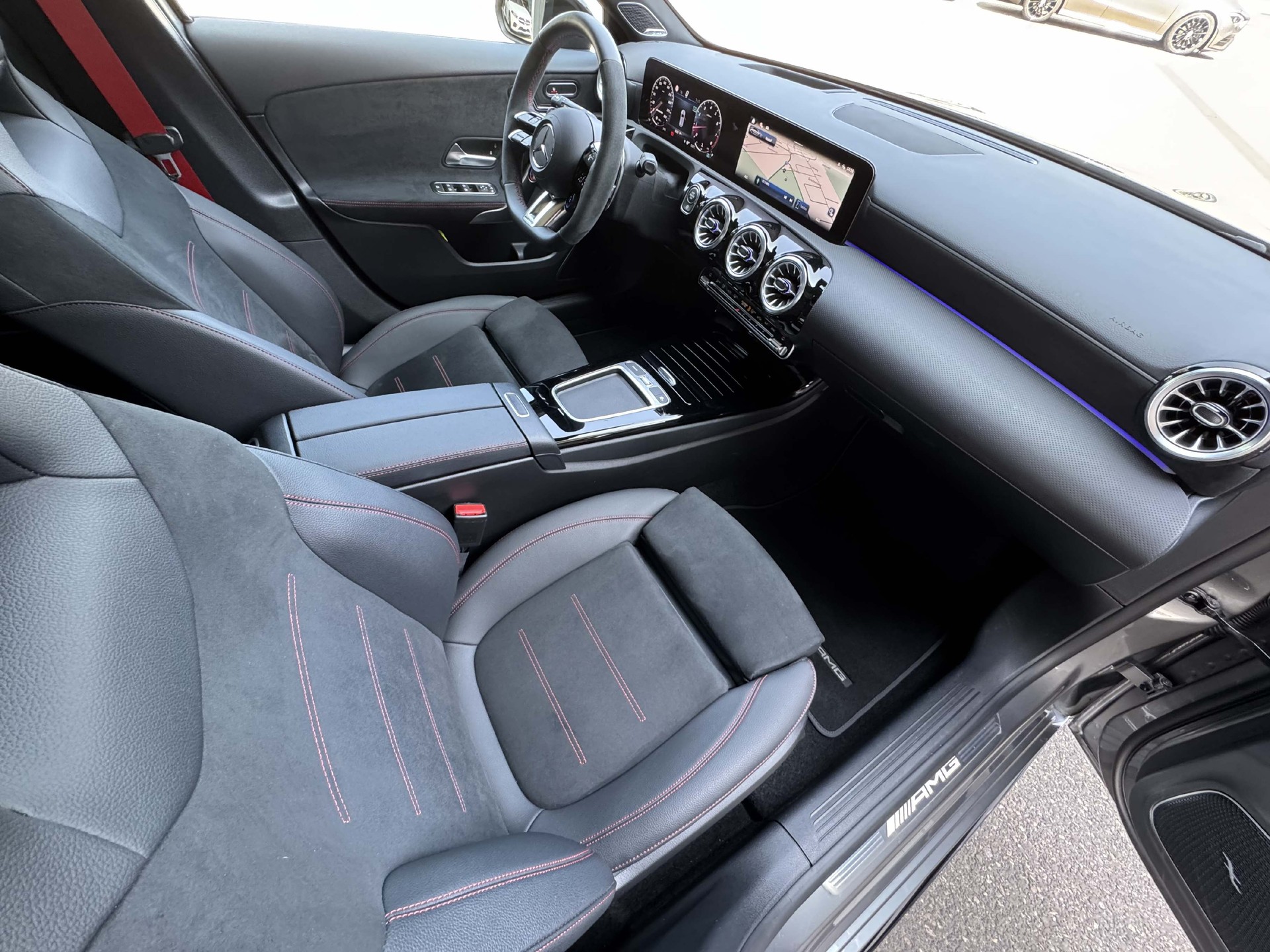 MERCEDES-BENZ A 45 S AMG 4matic+-image-7