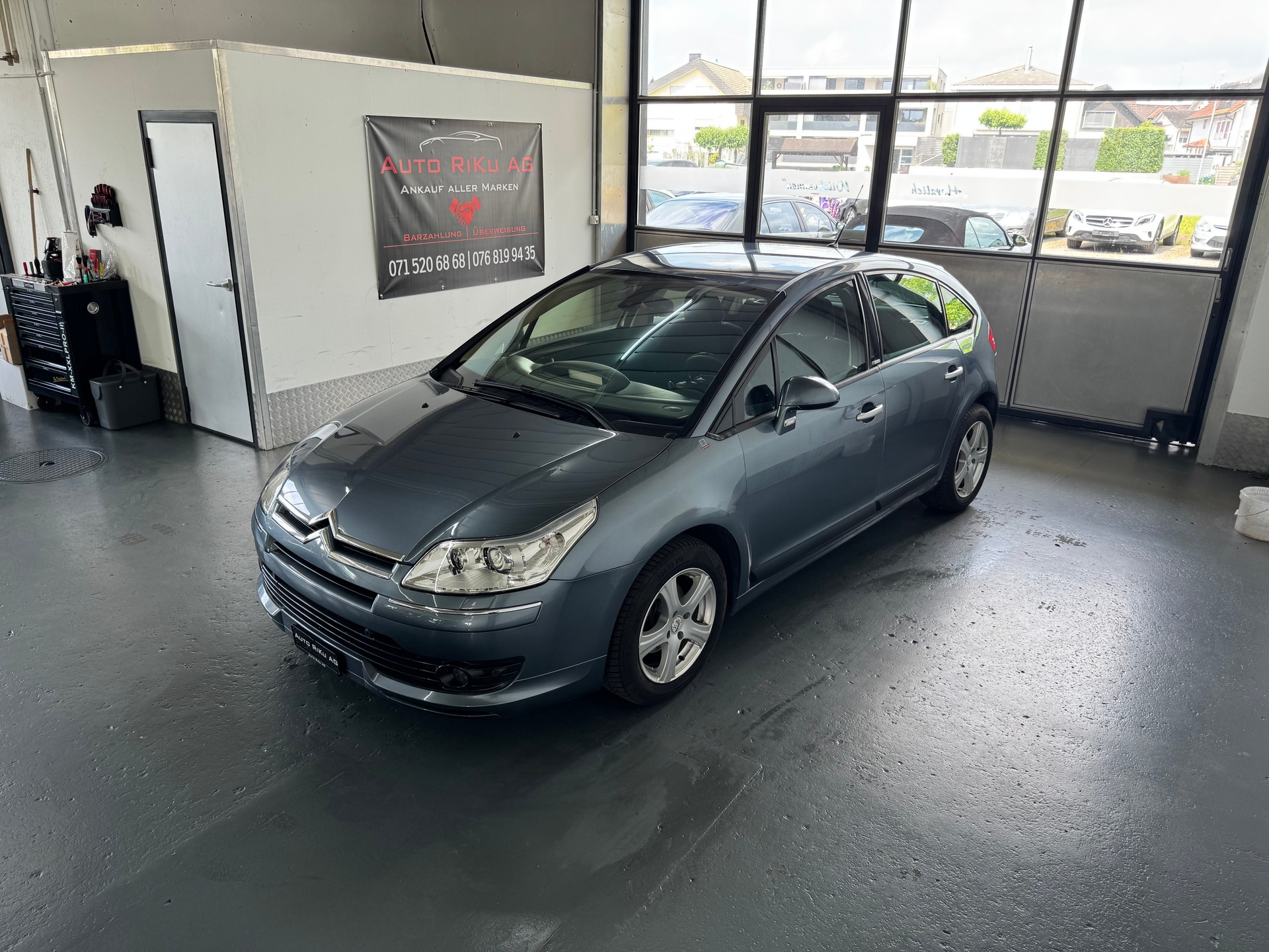 CITROEN C4 Berline 2.0i 16V VTR Automatic-image-4