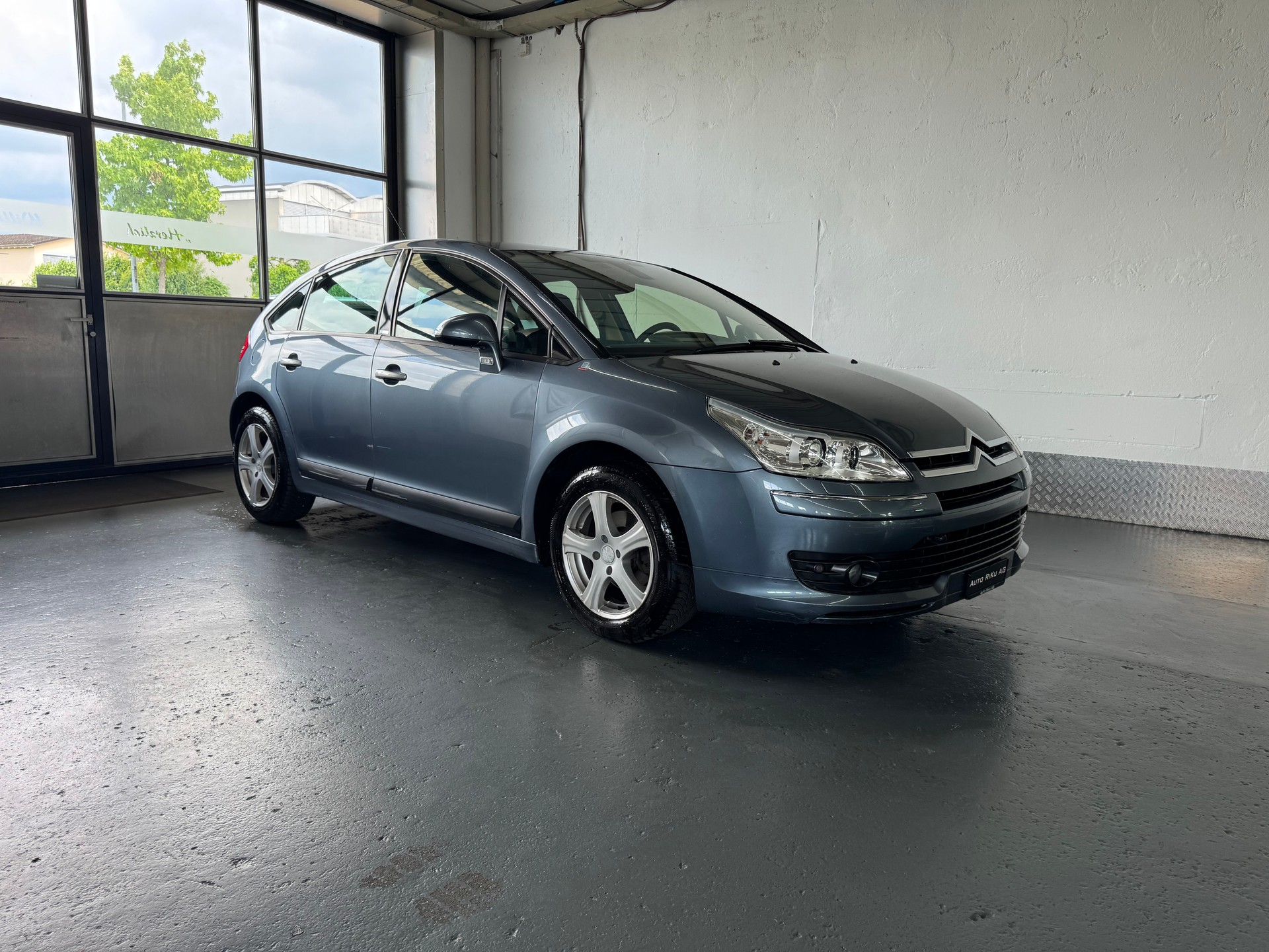 CITROEN C4 Berline 2.0i 16V VTR Automatic-image-1