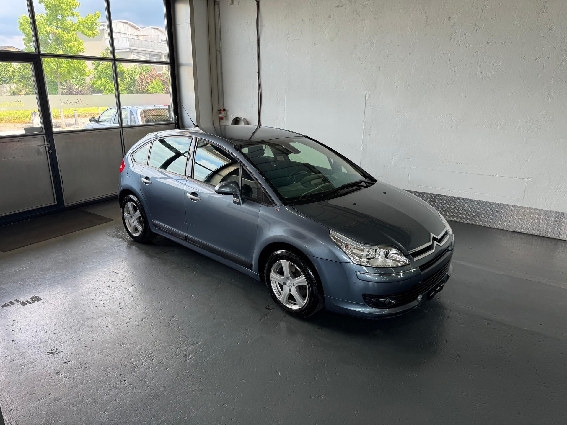 CITROEN C4 Berline 2.0i 16V VTR Automatic-image-0