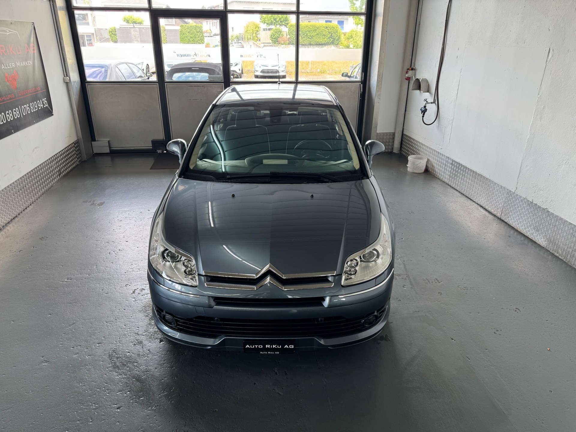 CITROEN C4 Berline 2.0i 16V VTR Automatic-image-2