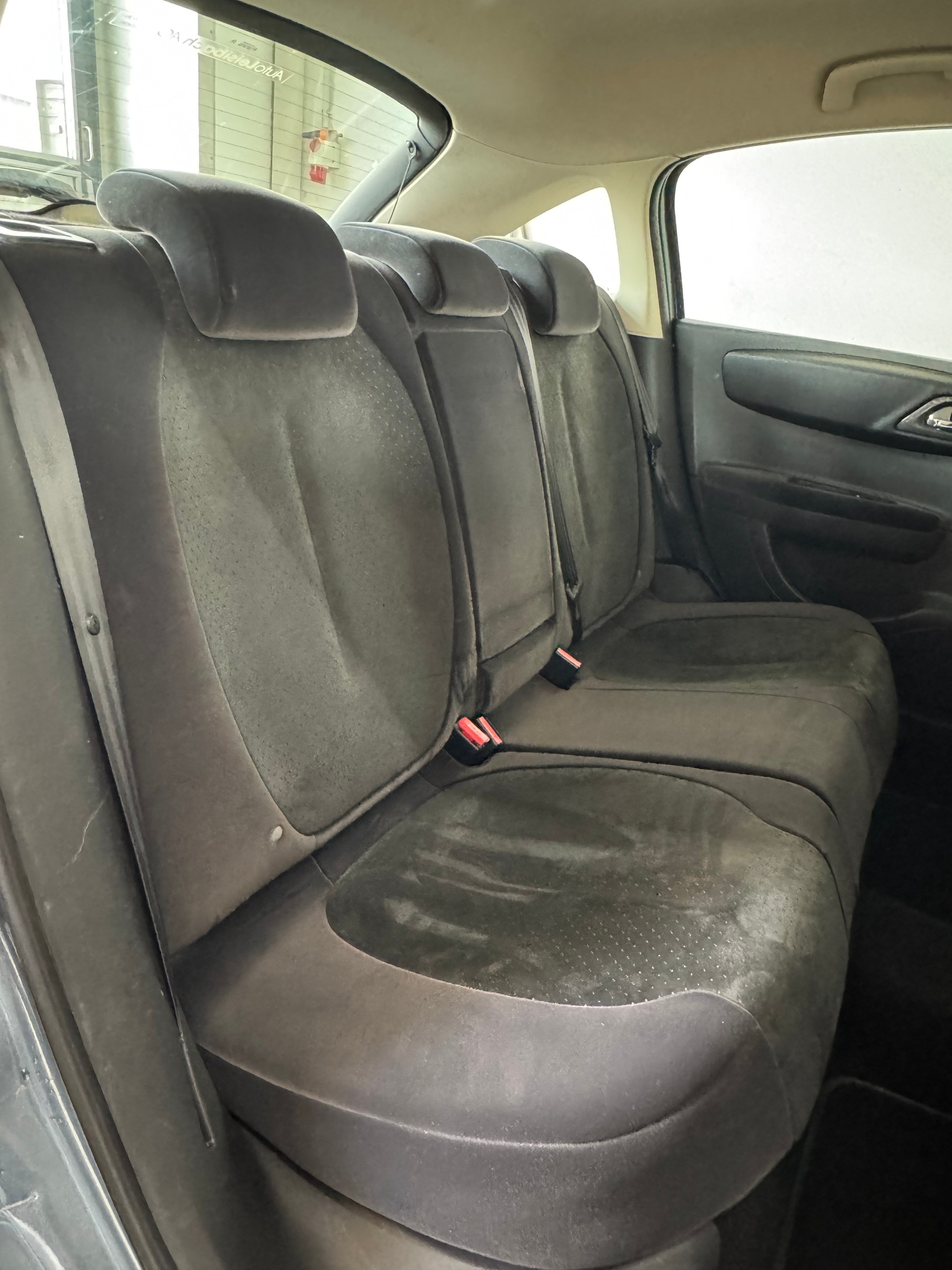 CITROEN C4 Berline 2.0i 16V VTR Automatic-image-15