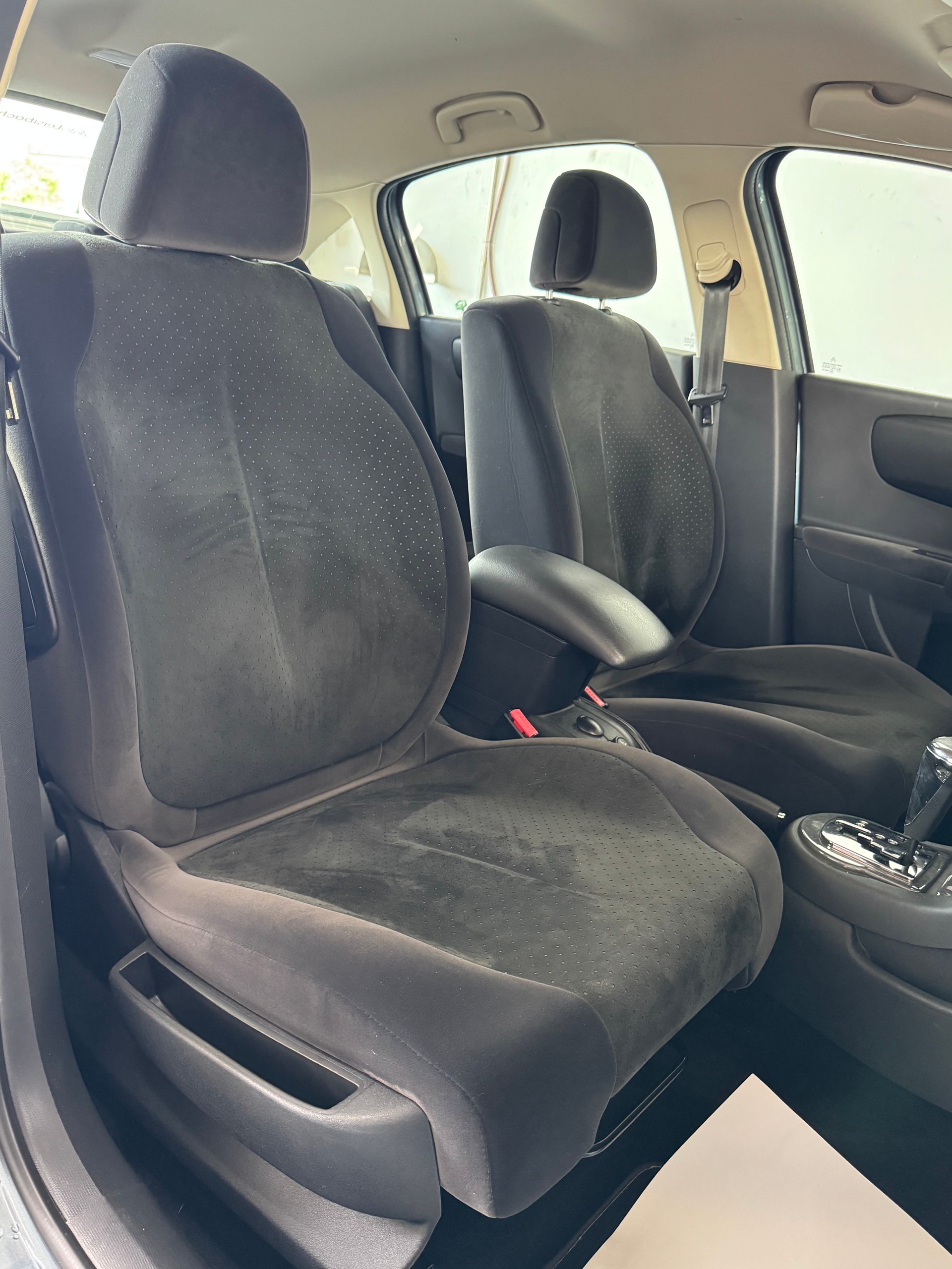CITROEN C4 Berline 2.0i 16V VTR Automatic-image-13