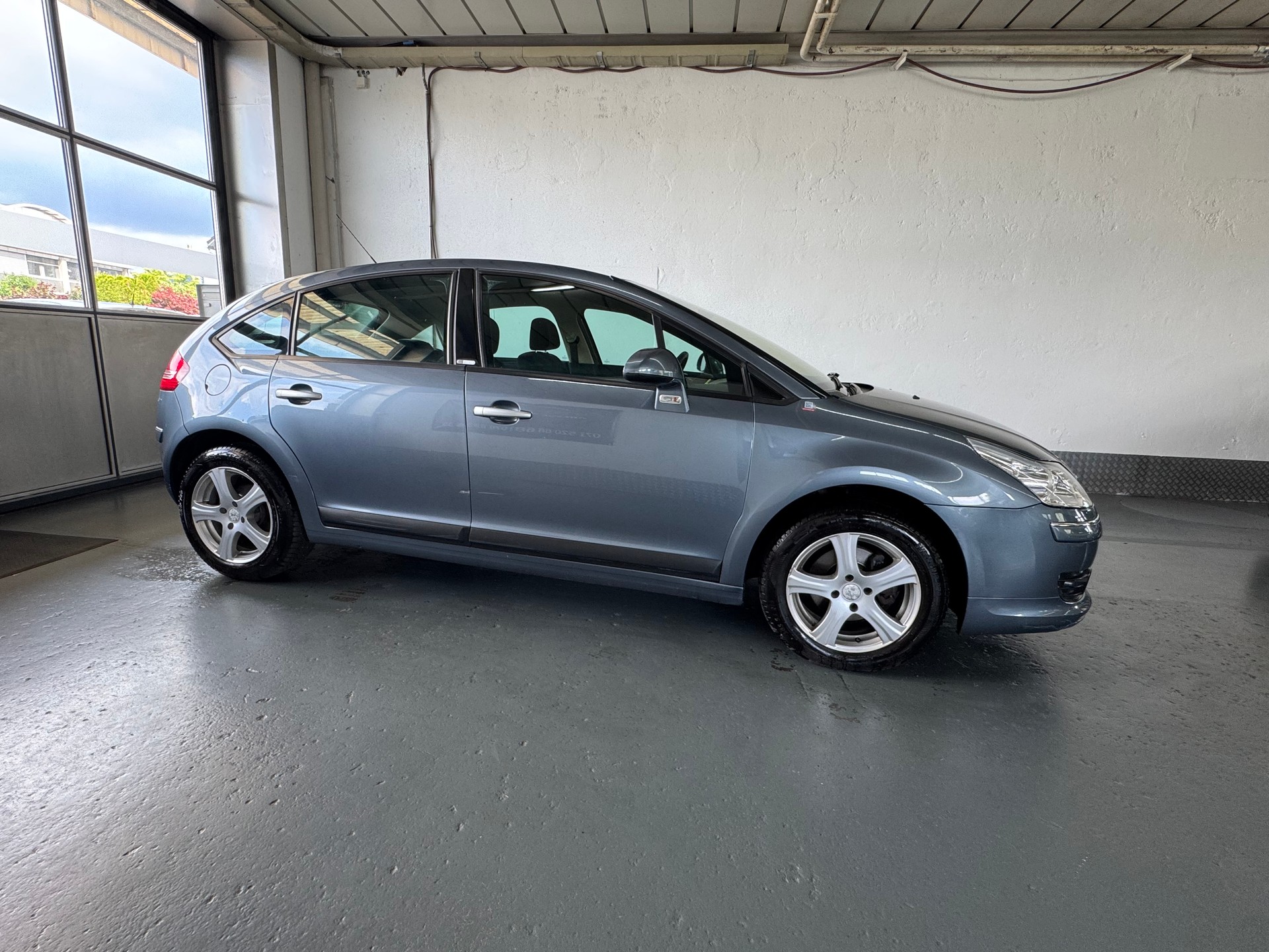 CITROEN C4 Berline 2.0i 16V VTR Automatic-image-6
