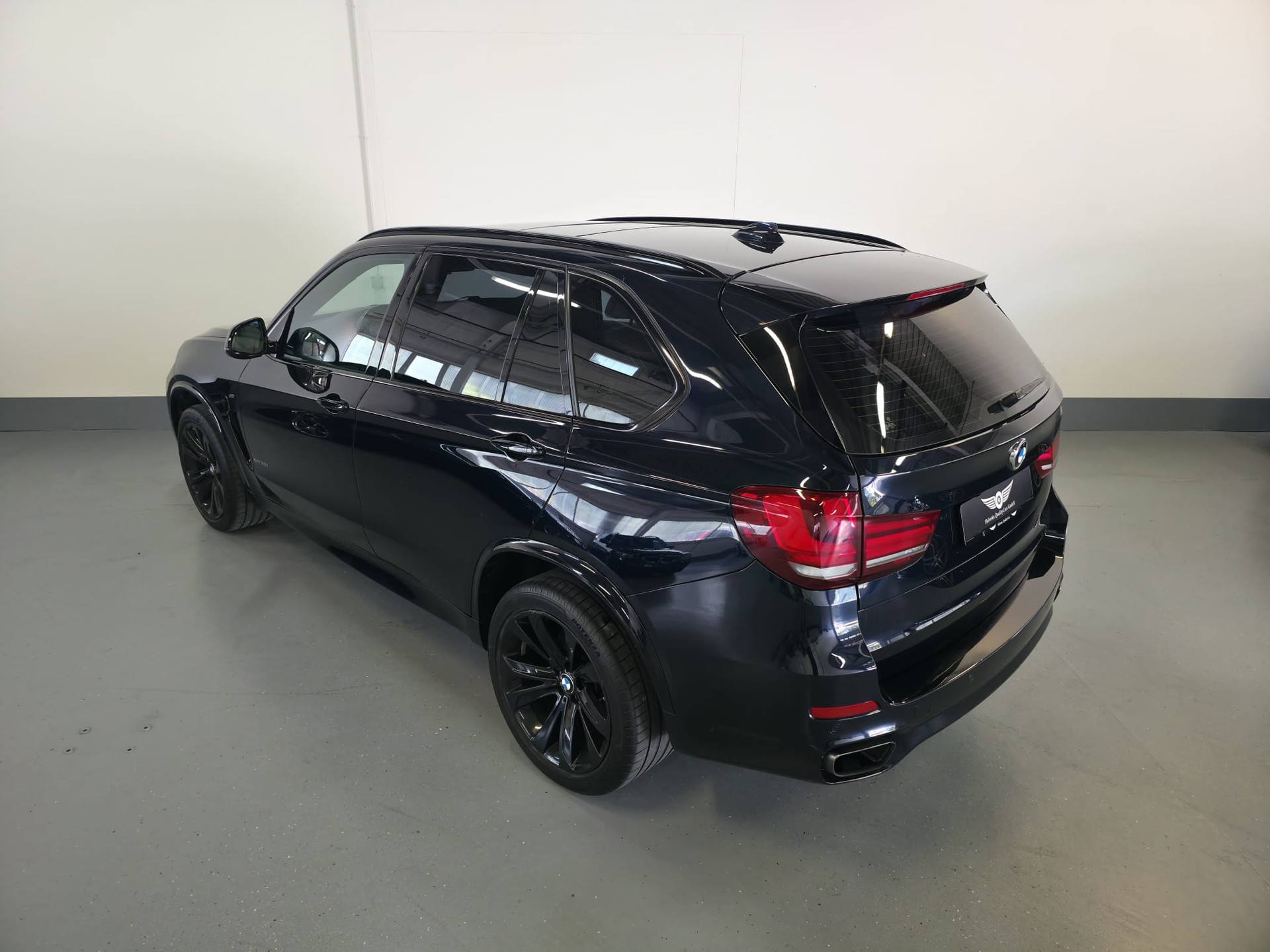 BMW X5 xDrive 50i Steptronic-image-12