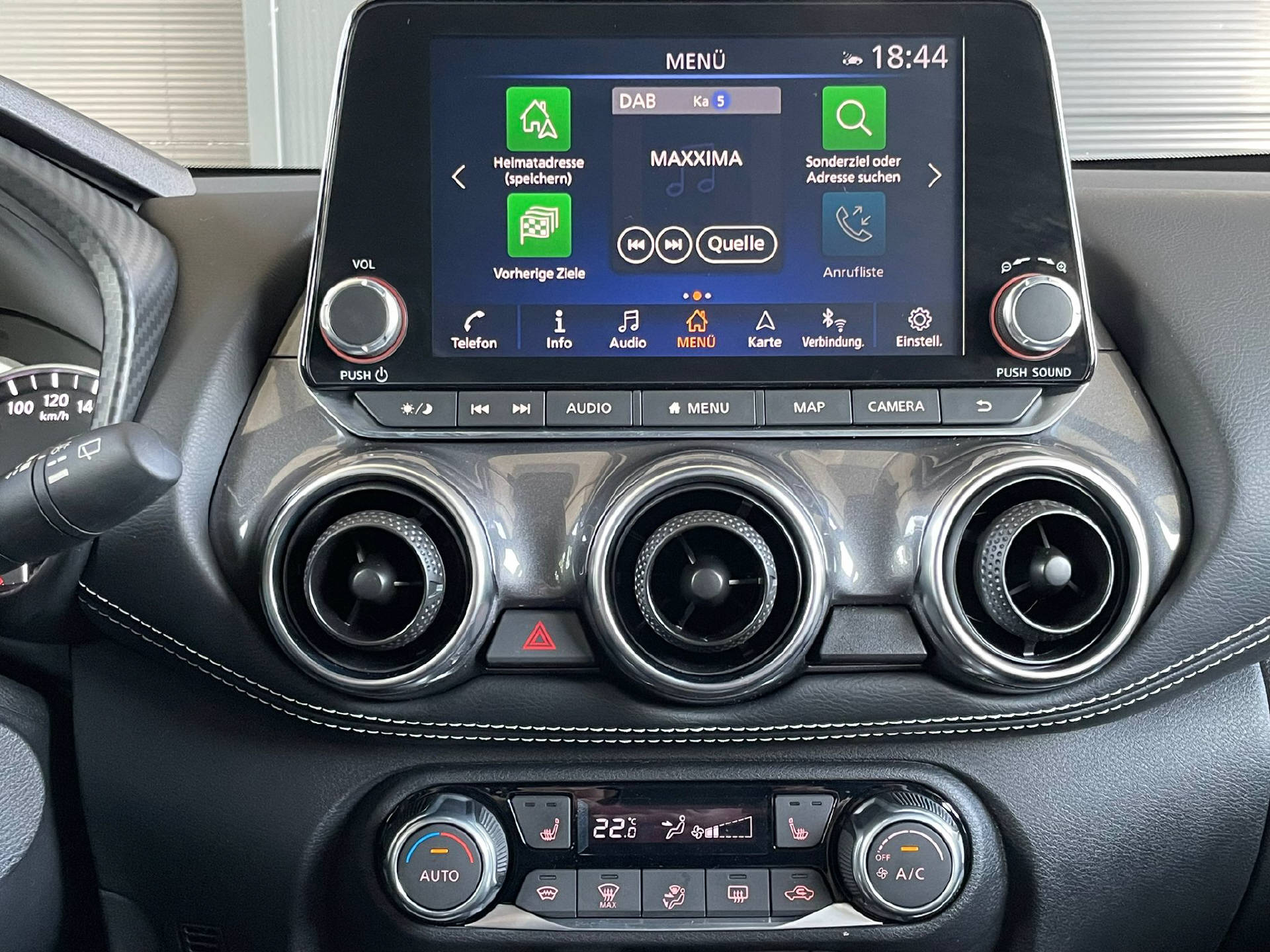 NISSAN Juke 1.0 DIG-T Tekna-image-14
